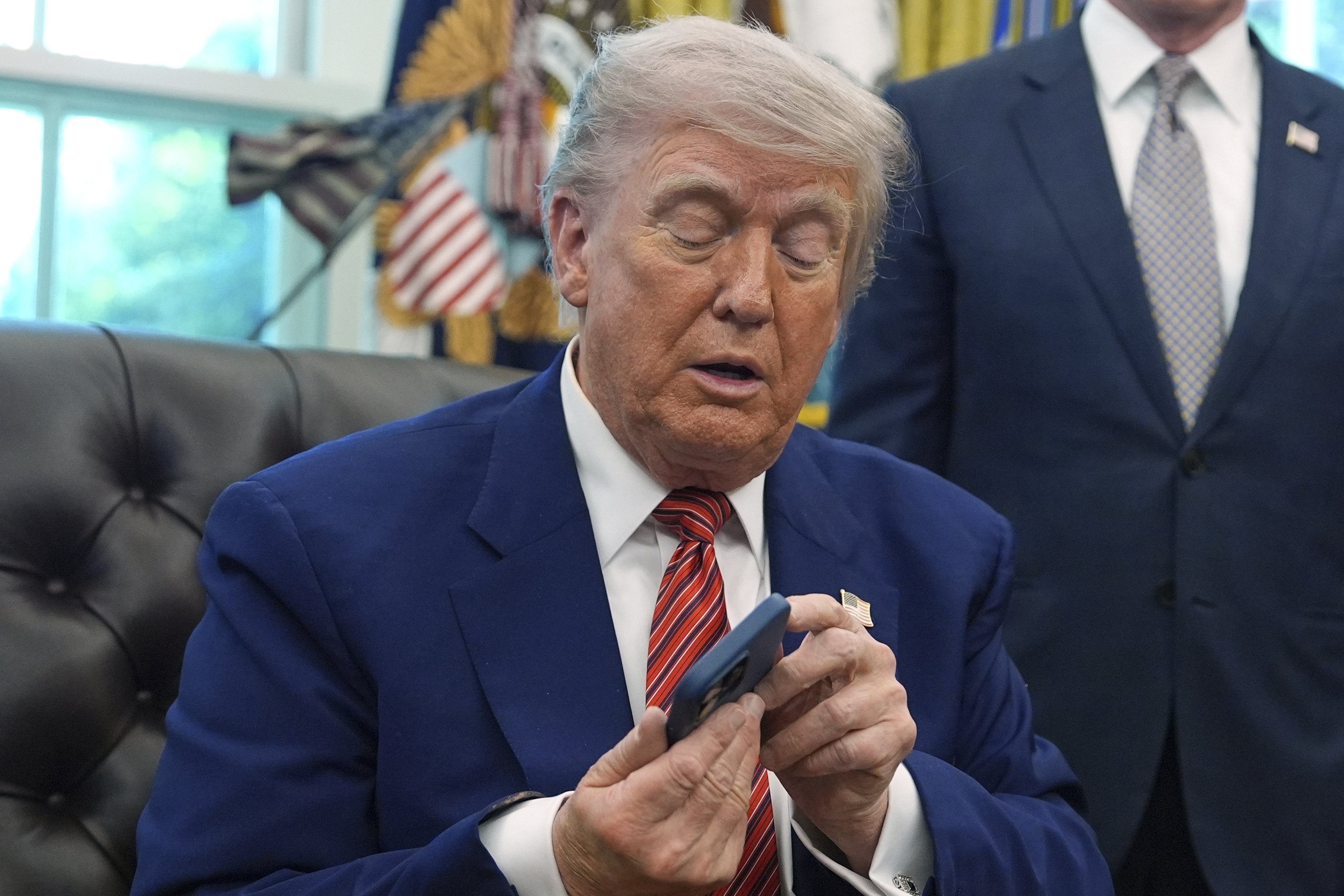 Donald Trump's Approval Rating Goes Negative With Republican Pollster