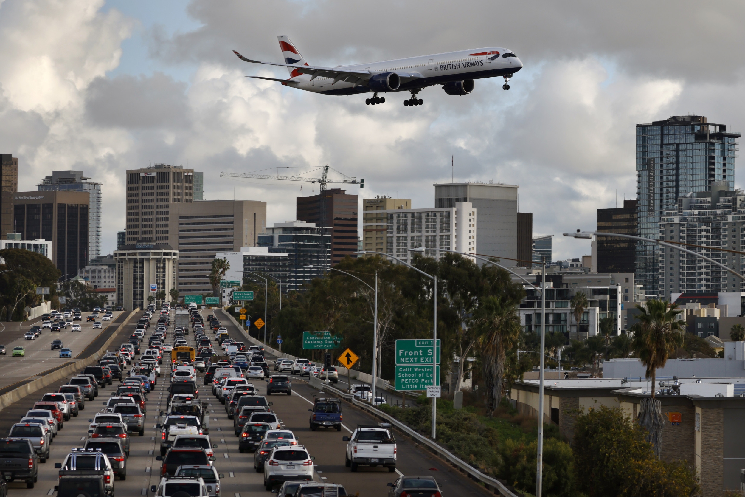 Airlines Boss Reacts to Europeans Cutting US Flights