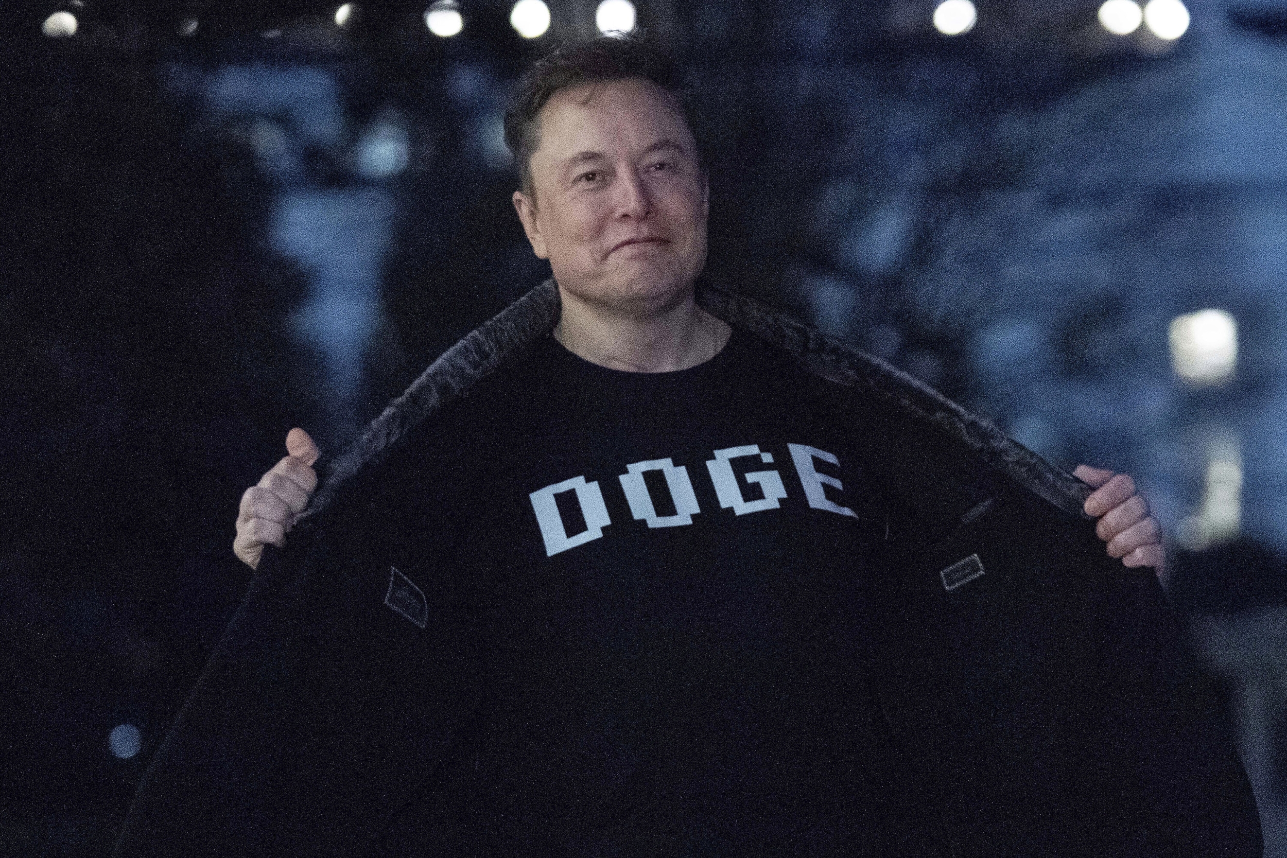 Elon Musk Breaks With Trump on Energy: 'Oil Is Small-Time'