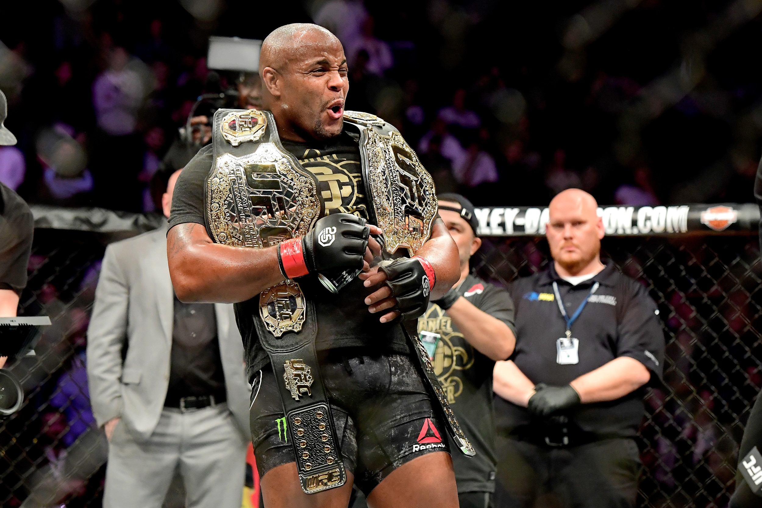 How to Watch The Ultimate Fighter: Live Stream Team Cormier vs Team Sonnen, TV Channel