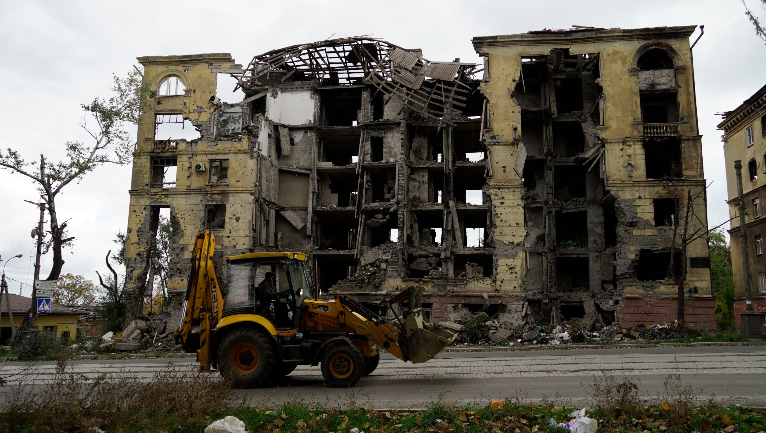 Explosion Kills Russian Air Commander Who Lay Siege to Ukrainian City
