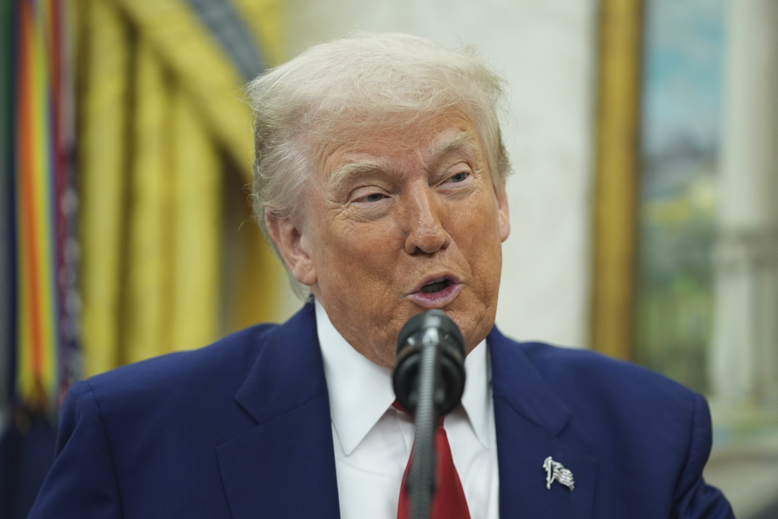 Deaf Association Sues Trump for Lack of ASL Interpreters at Press Briefings