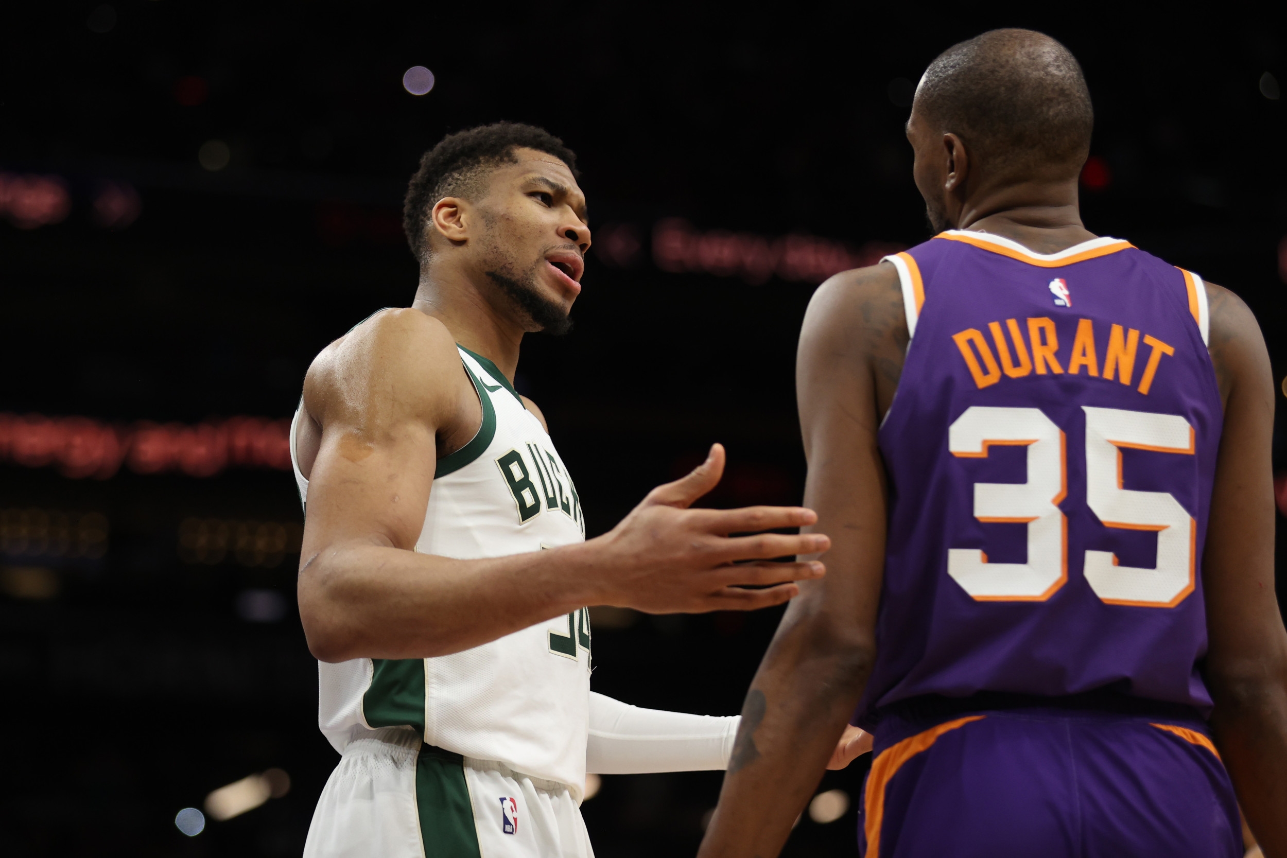 Kevin Durant Future Directly Tied to Giannis Antetokounmpo: Report
