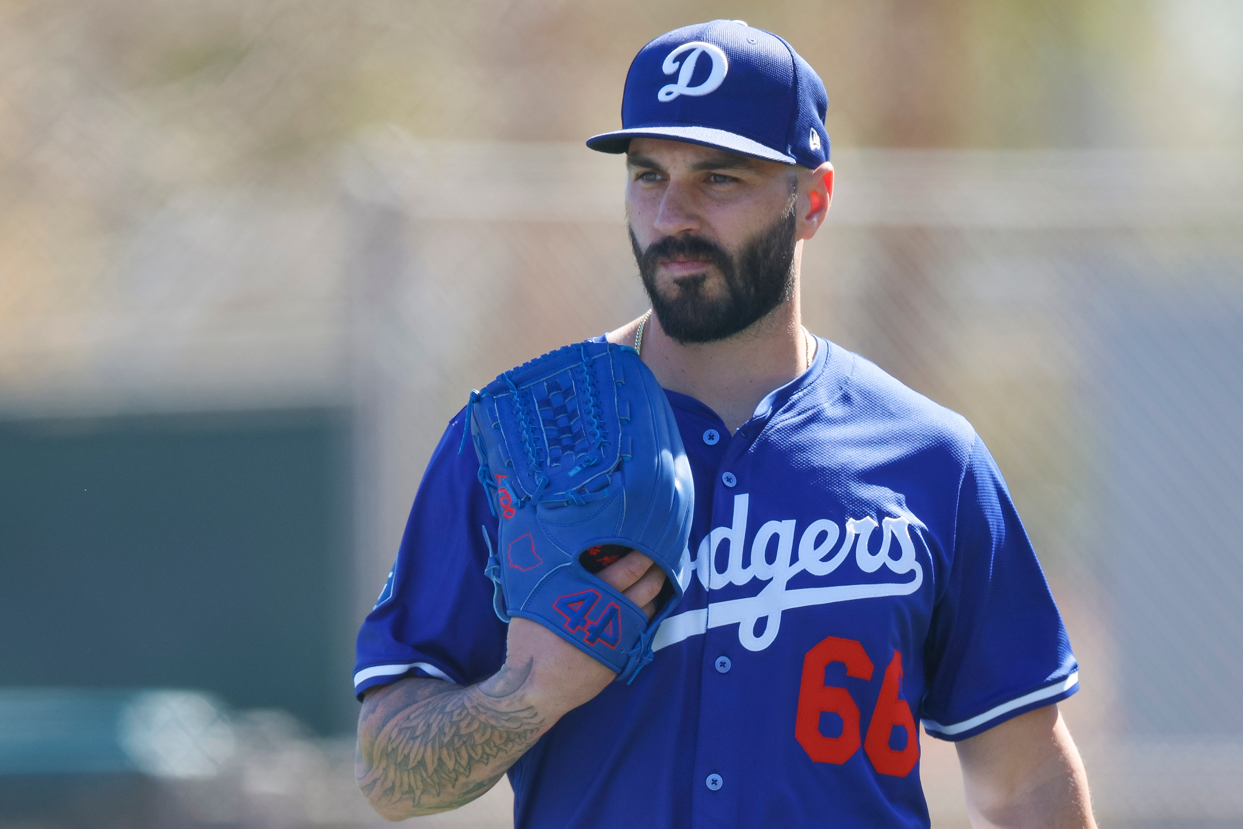 Dodgers 4-Player Trade Idea Adds Shutdown Closer After Tanner Scott Implosion