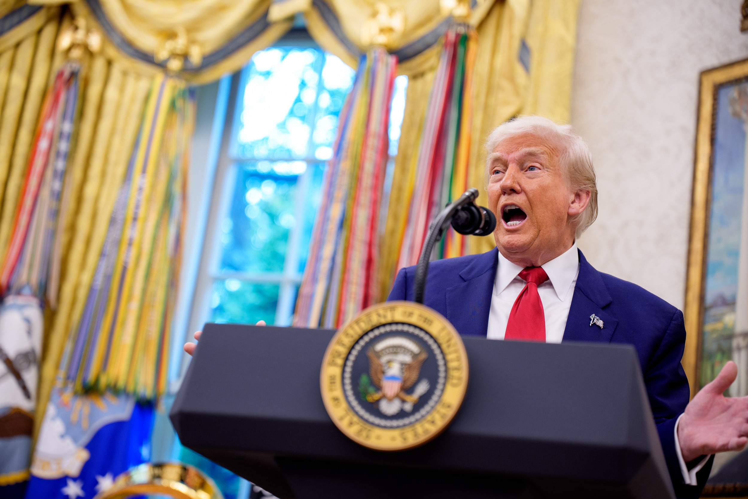 White House Is 'Full of Lunatics' Says Economist