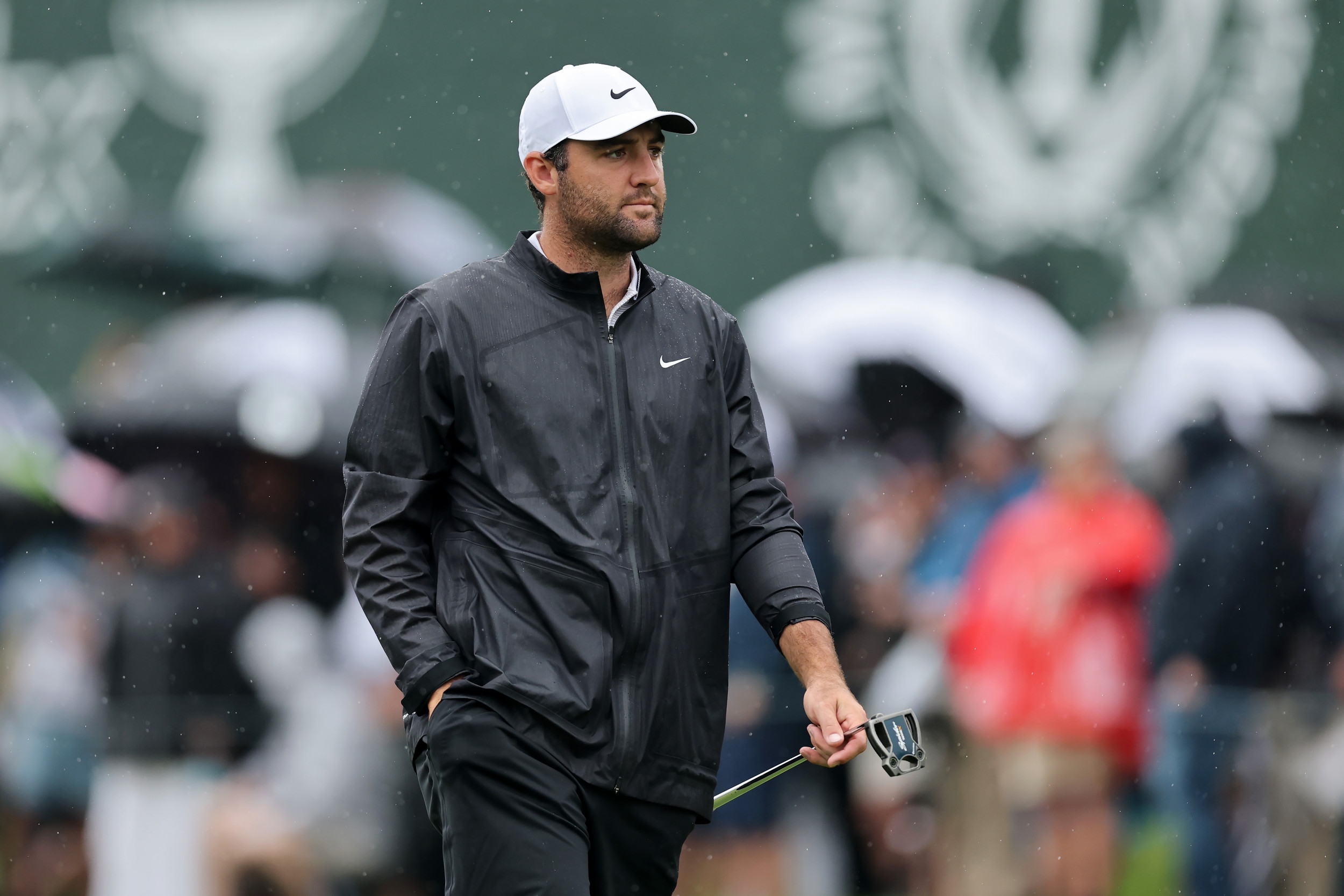 Scottie Scheffler Lurking at Memorial Despite Poor Putting Performance