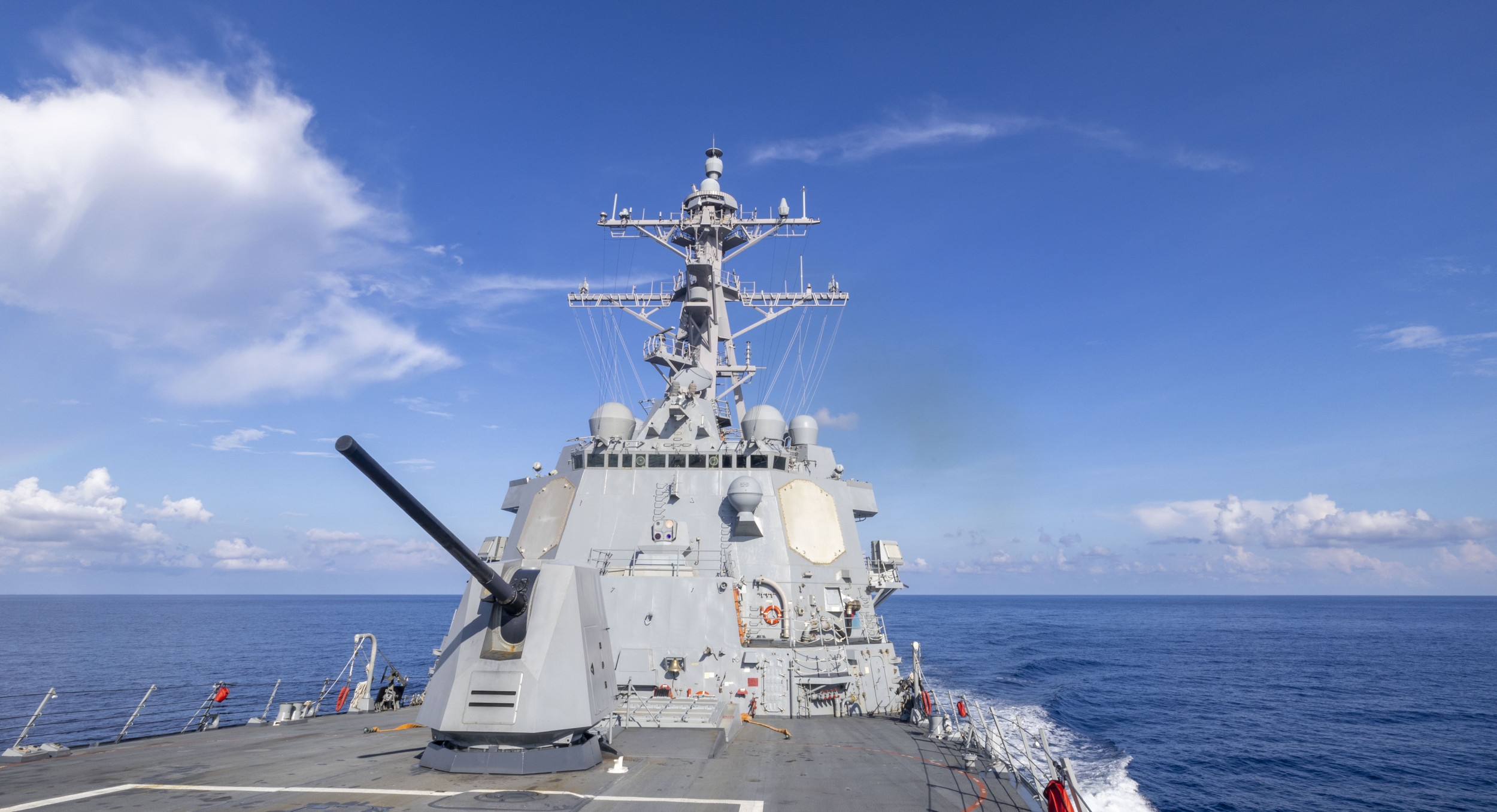 US Warship Challenged Beijing's South China Sea Claims, Navy Says