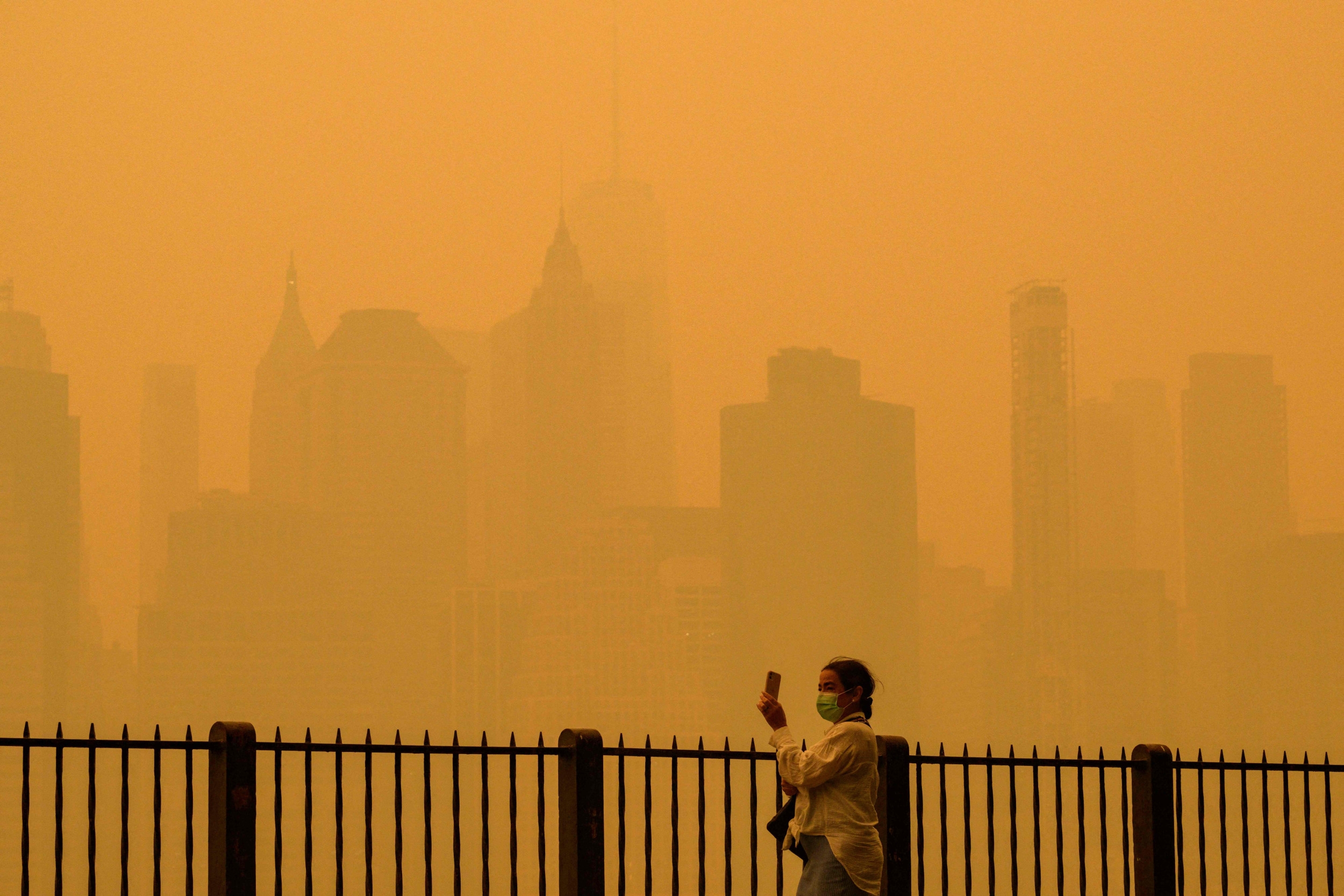 Hundreds of Thousands Told To Stay Indoors in 3 States