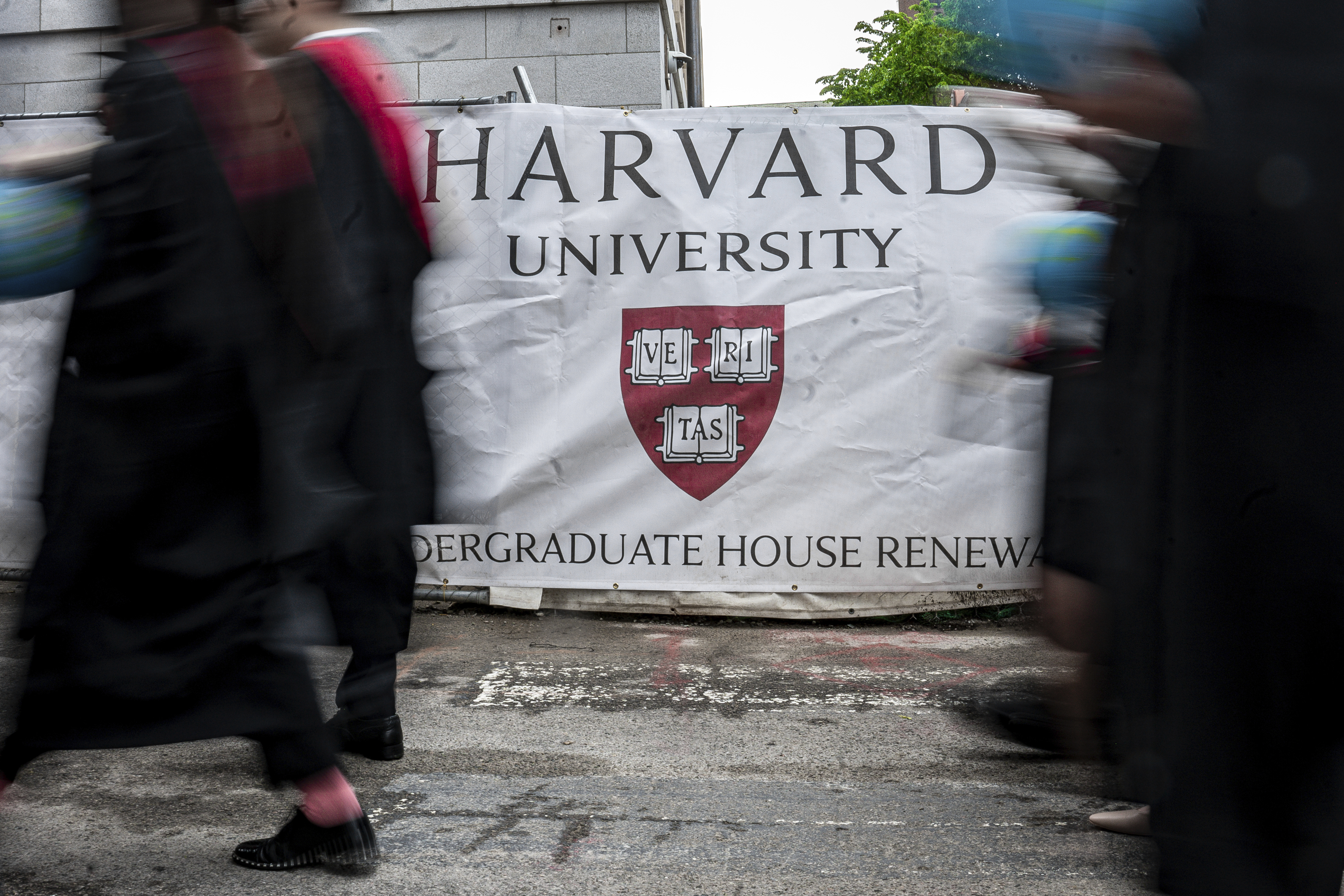 Trump Escalates Feud With Harvard Over International Students in New Order