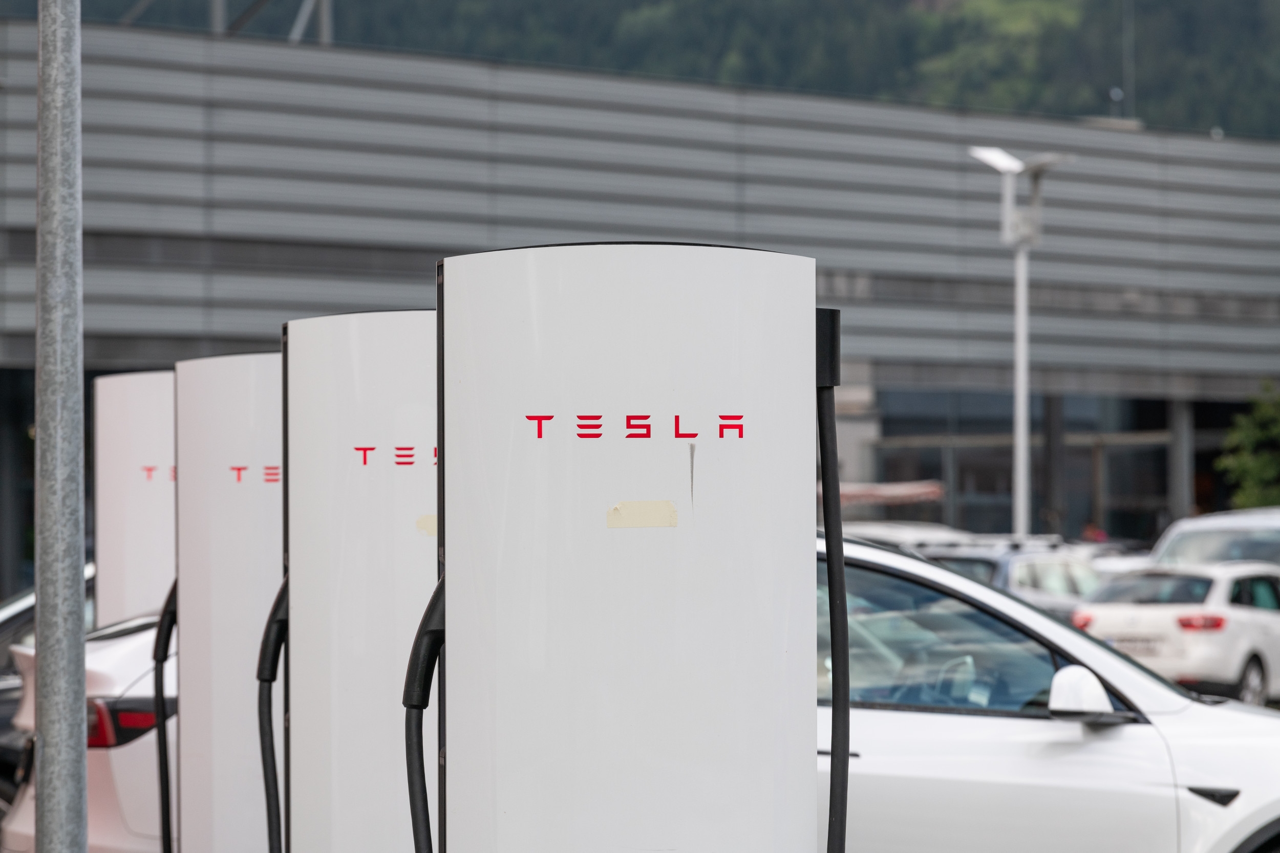 Tesla Warns Drivers About Monumental NJ Charging Station Decision
