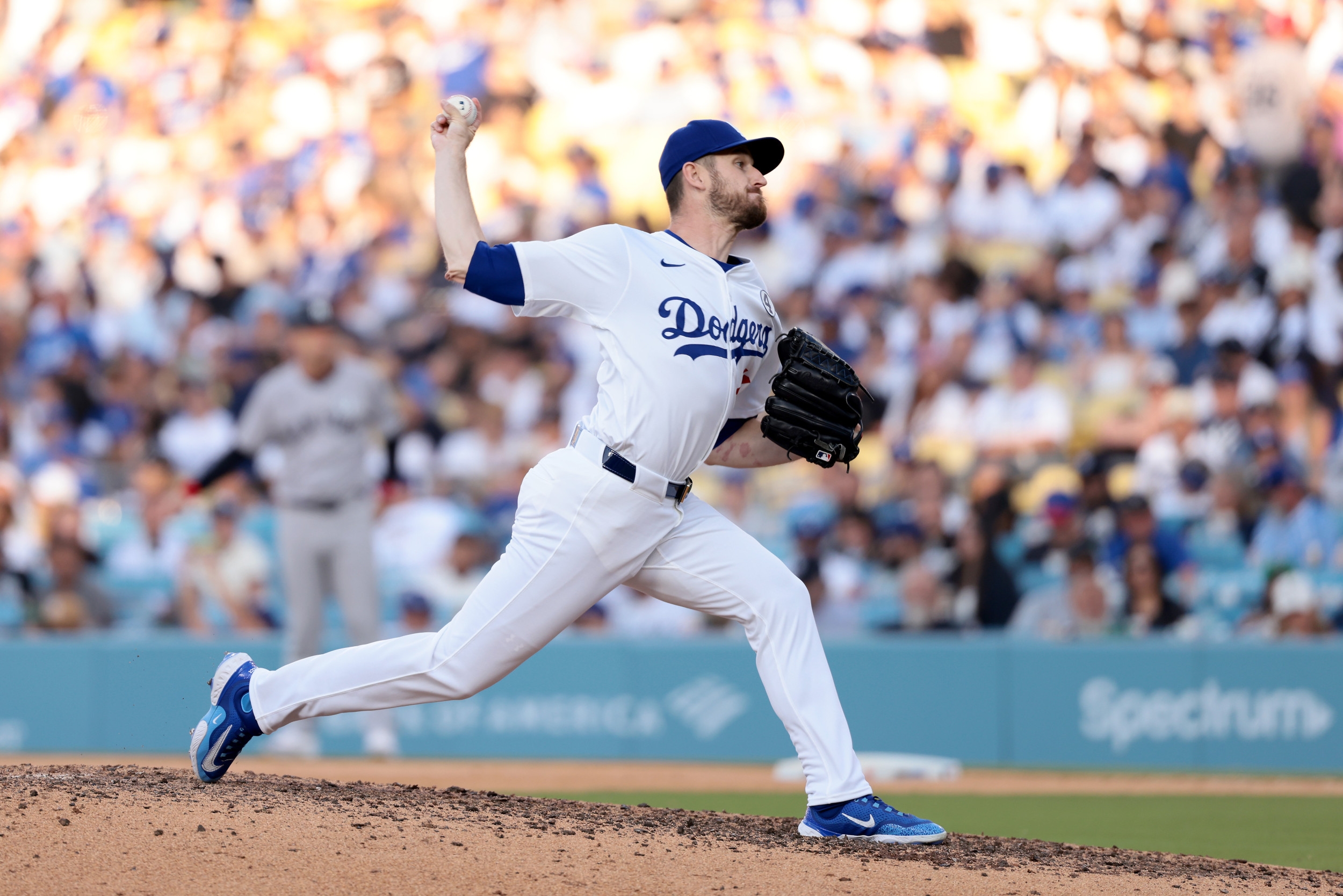 Dodgers' Chris Stratton Elects to Leave Organization