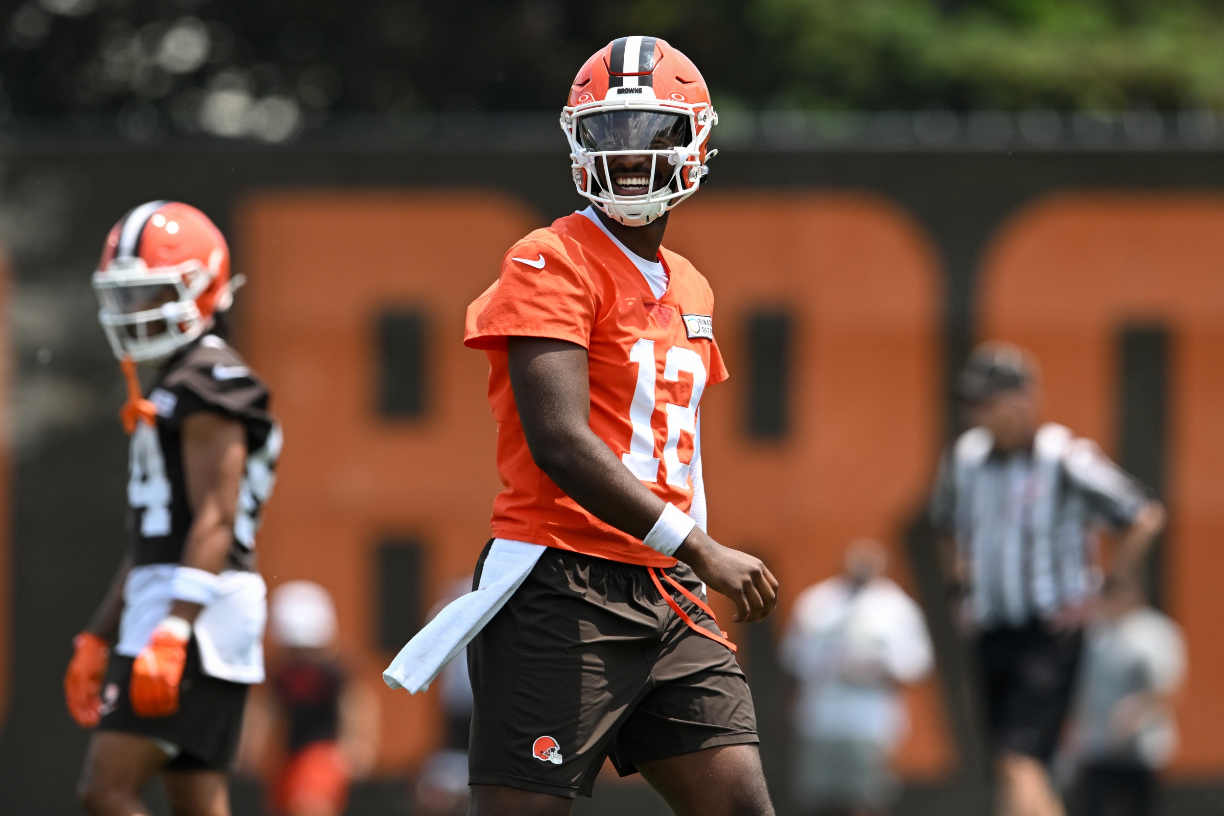 Browns' Shedeur Sanders Receives Advice From WWE Superstar