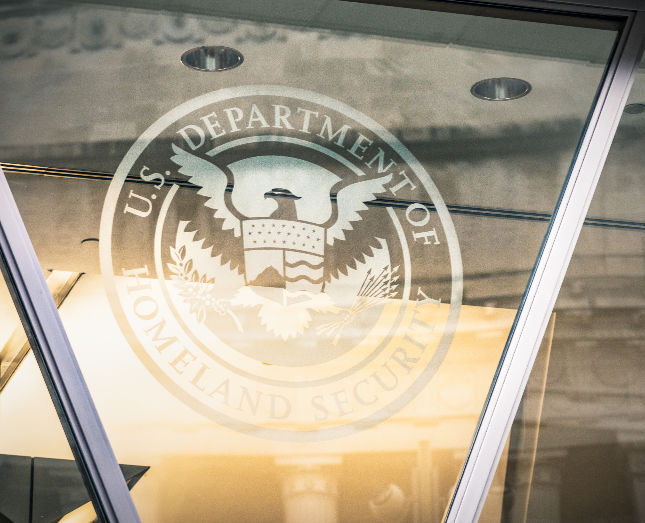 ICE Highlights Arrest of Accused Murderer Amid Los Angeles Protests