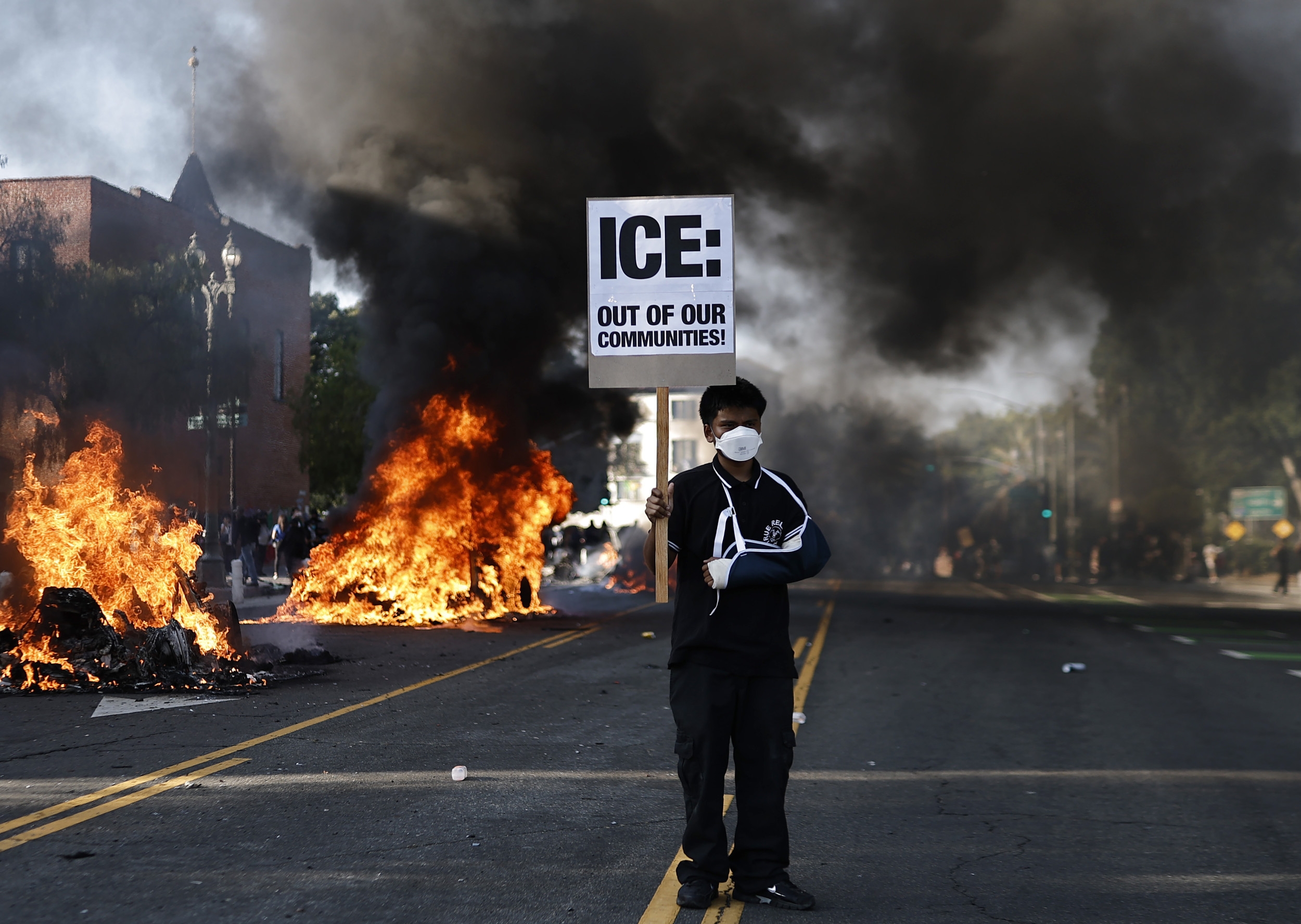 LA Protester Stomped by Police on Horseback as Clashes Escalate: Video