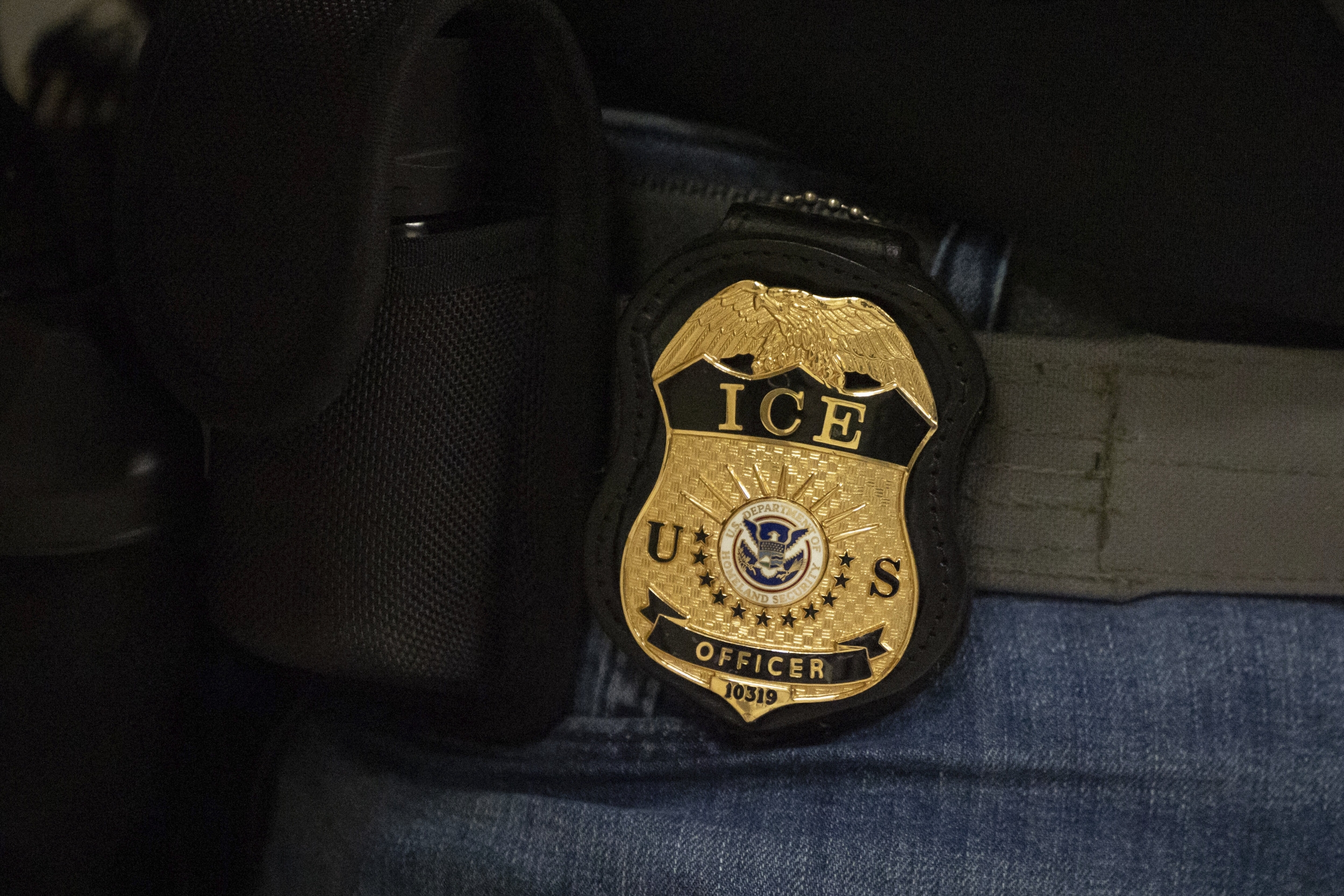 ICE Detains Heavily Pregnant US Citizen—'Shield My Stomach'