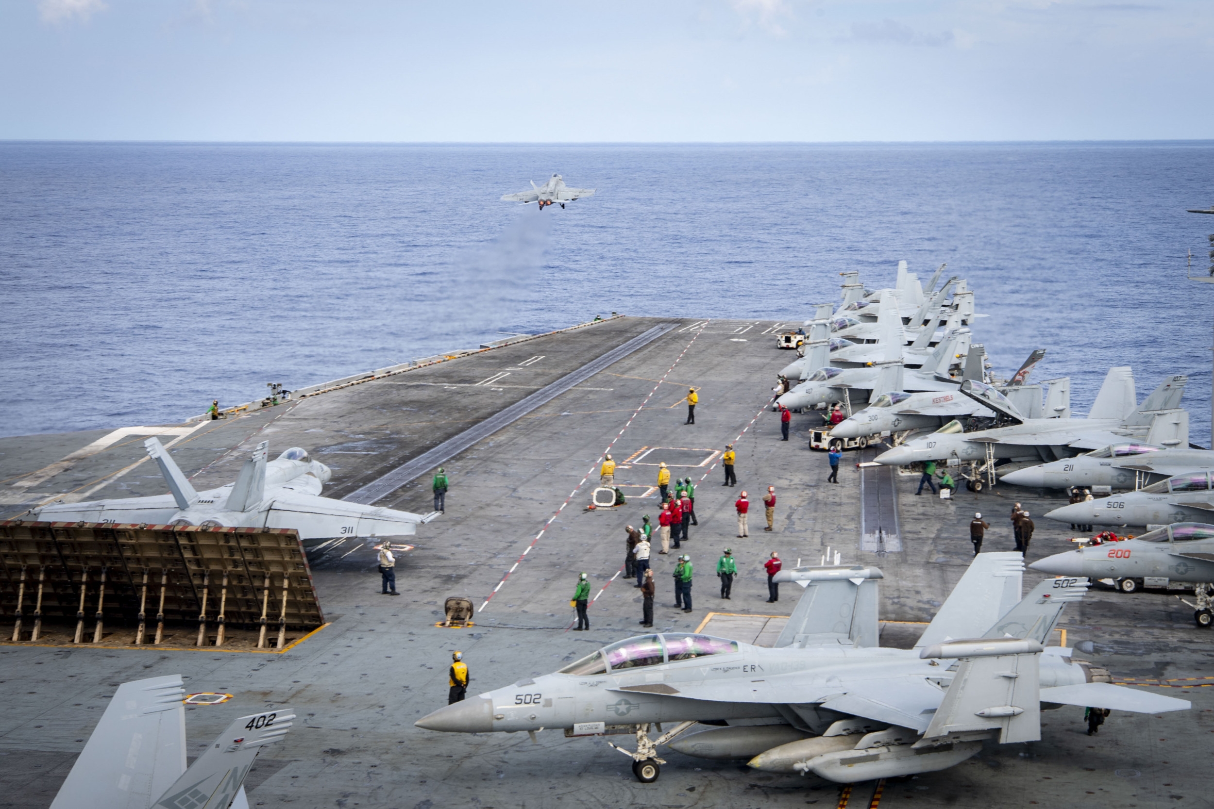 US Aircraft Carrier Holds 'Warfighting' Drills on China's Doorstep