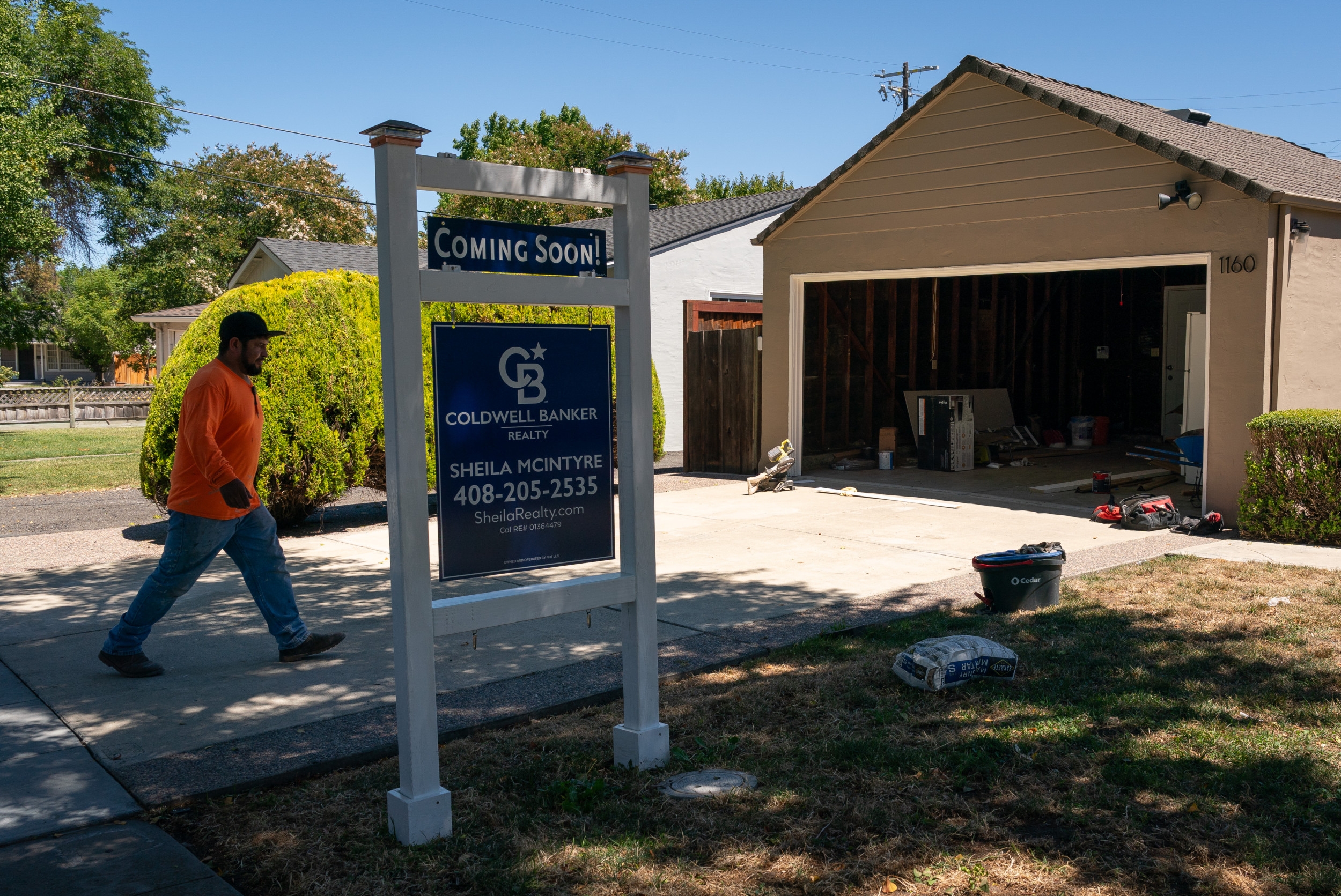 California Faces Housing Crisis: 'No One Is Buying Homes'
