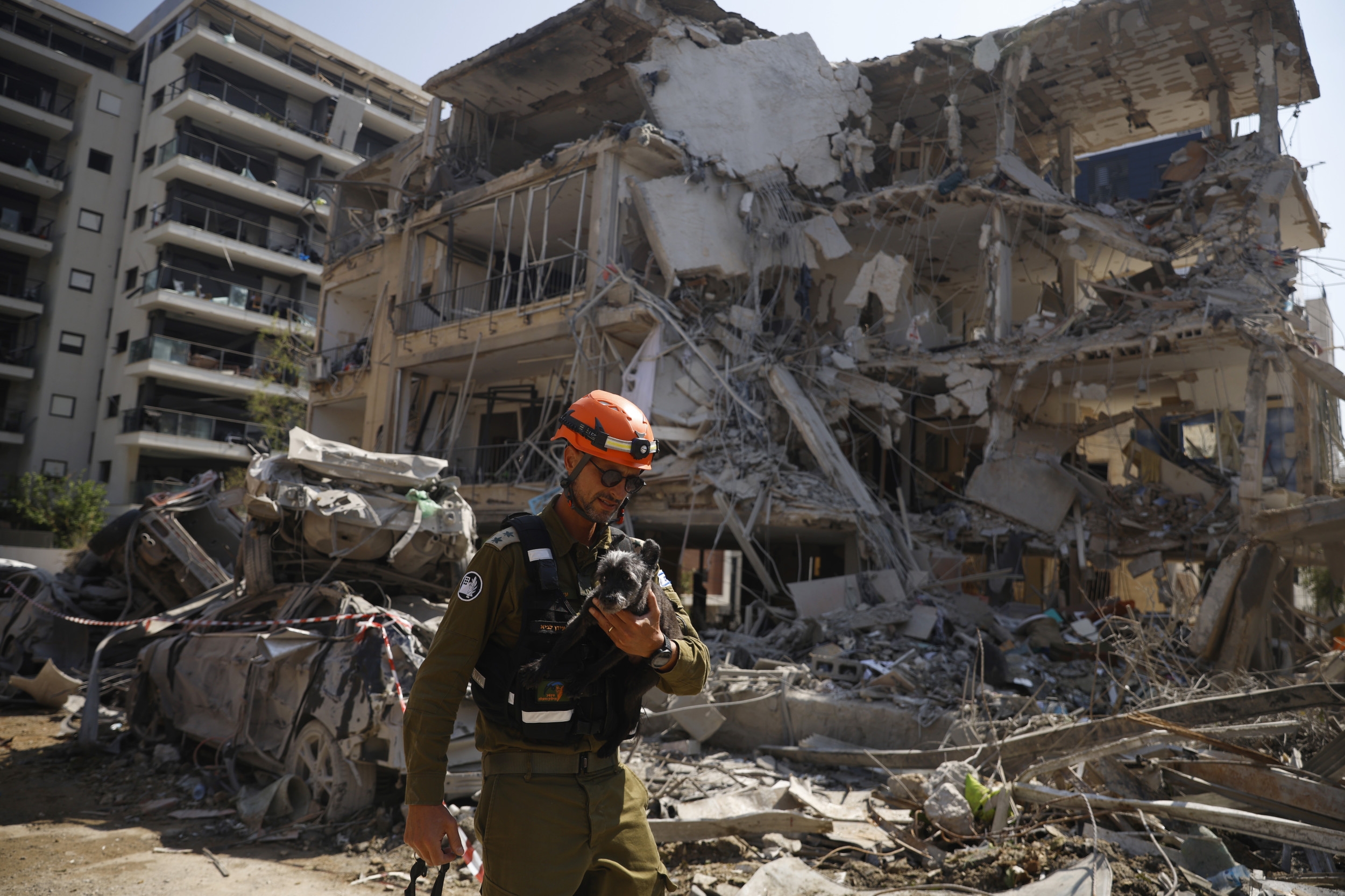 Fox Reporters in Tel Aviv Capture Missile Strikes Live: 'Everyone Move Now'