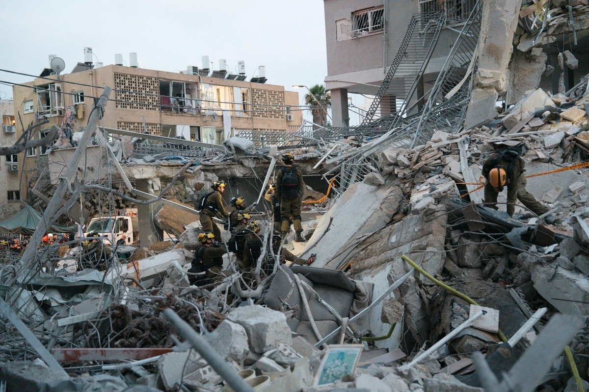 Videos, Pictures Show Aftermath of Iranian Strikes on Tel Aviv