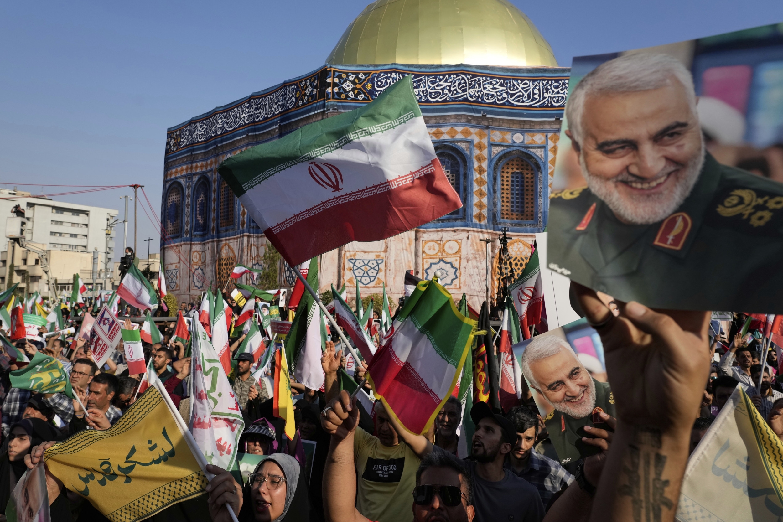 Iran Escalates Hunt for Mossad Spies Under Israeli Attack