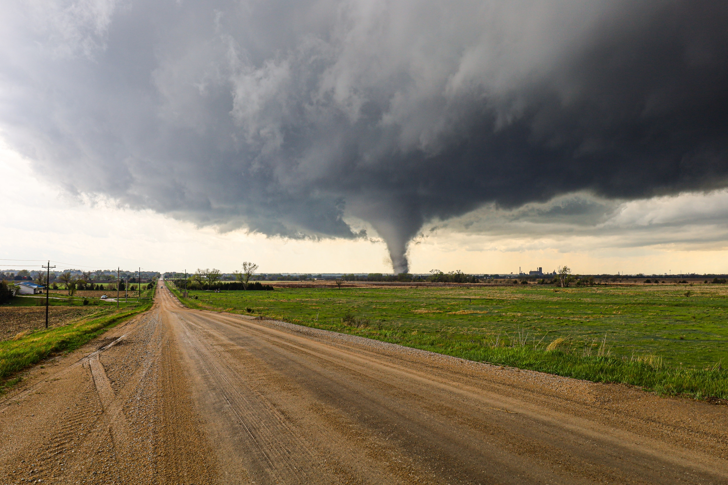 Nearly 90,000 People Given Minutes to Seek Shelter: 'Take Cover Now!'