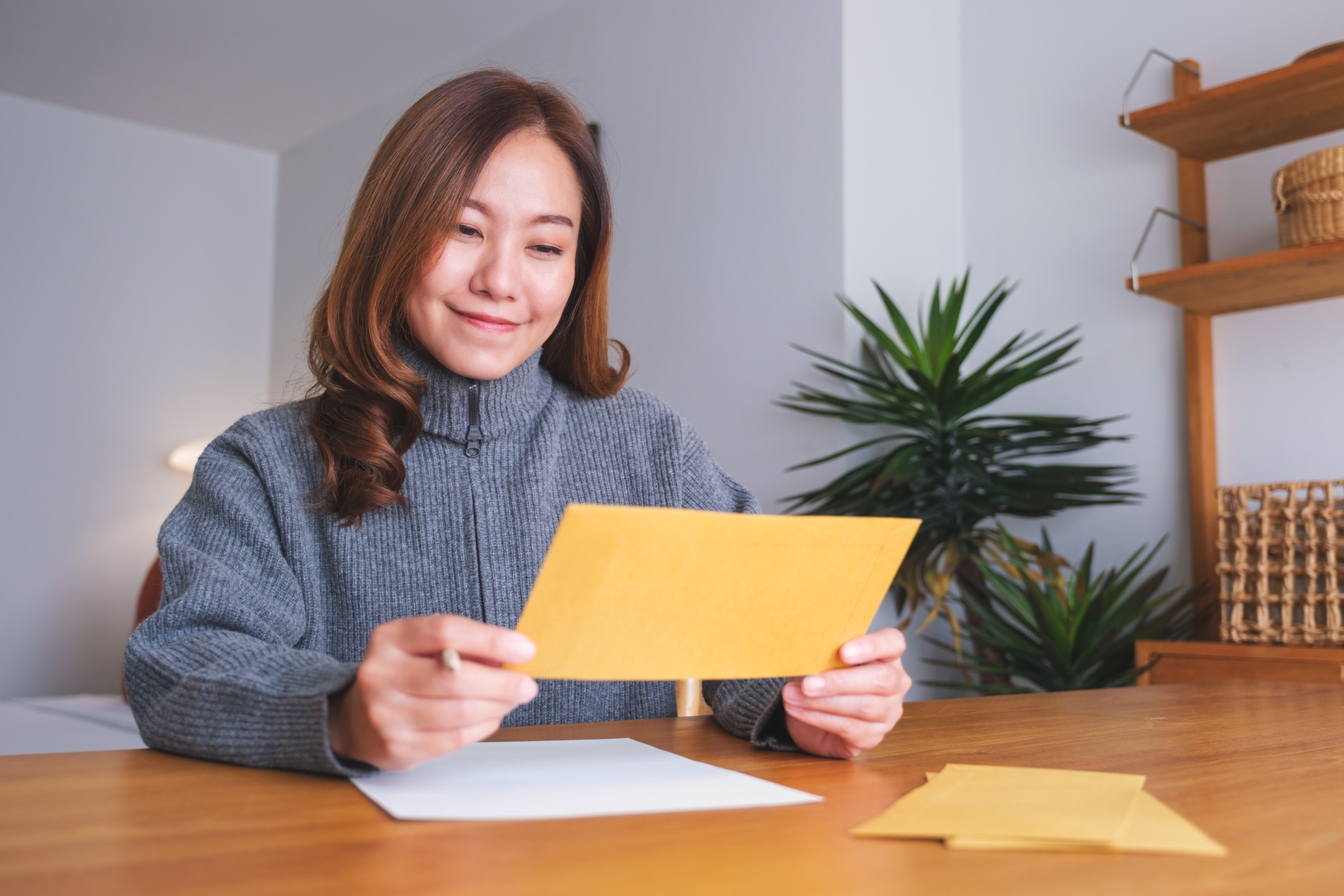 Employee Mortified After Panic Attack at Work—Then Receives Note From Boss