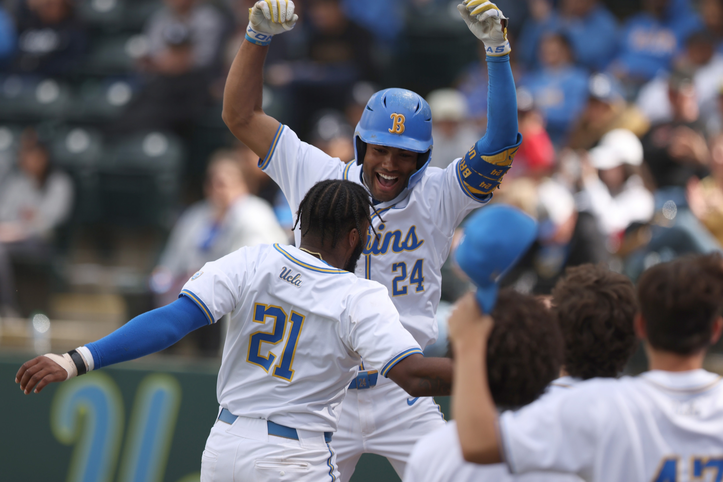 How to Watch Arkansas vs UCLA: Live Stream College World Series, TV Channel
