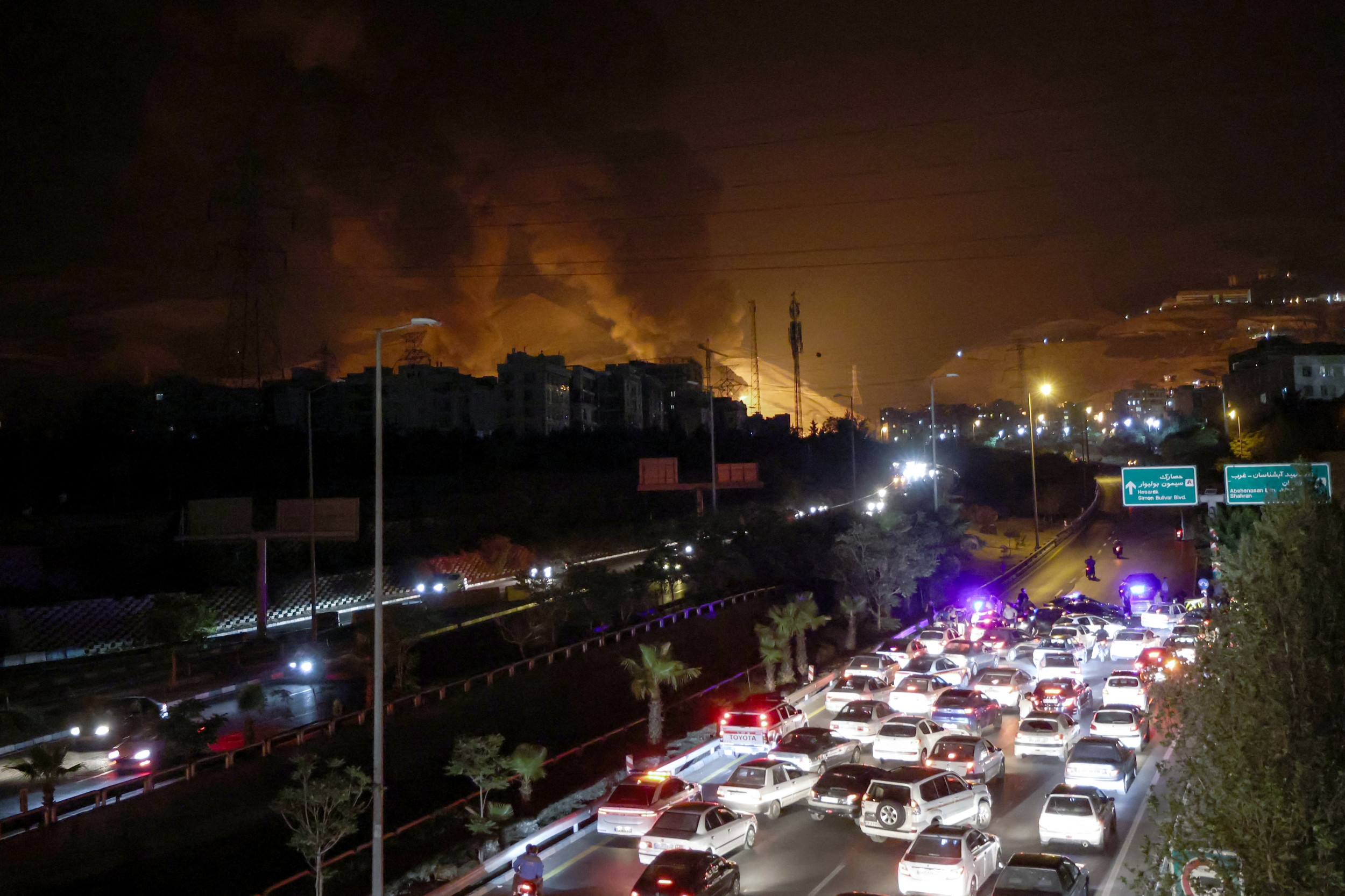 Road Out of Tehran Closed Over 'Heavy Traffic'
