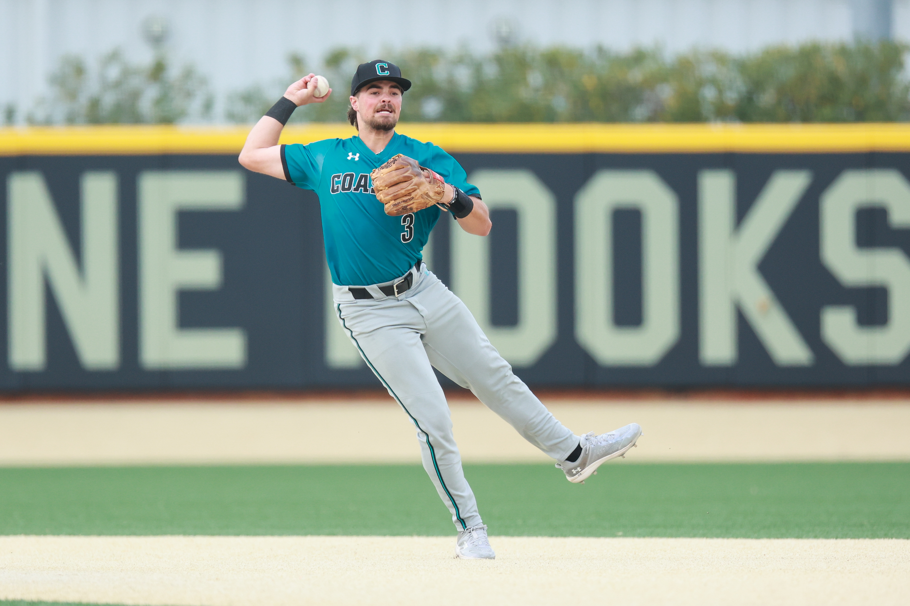 How to Watch Louisville vs Coastal Carolina: Live Stream College World Series, TV Channel