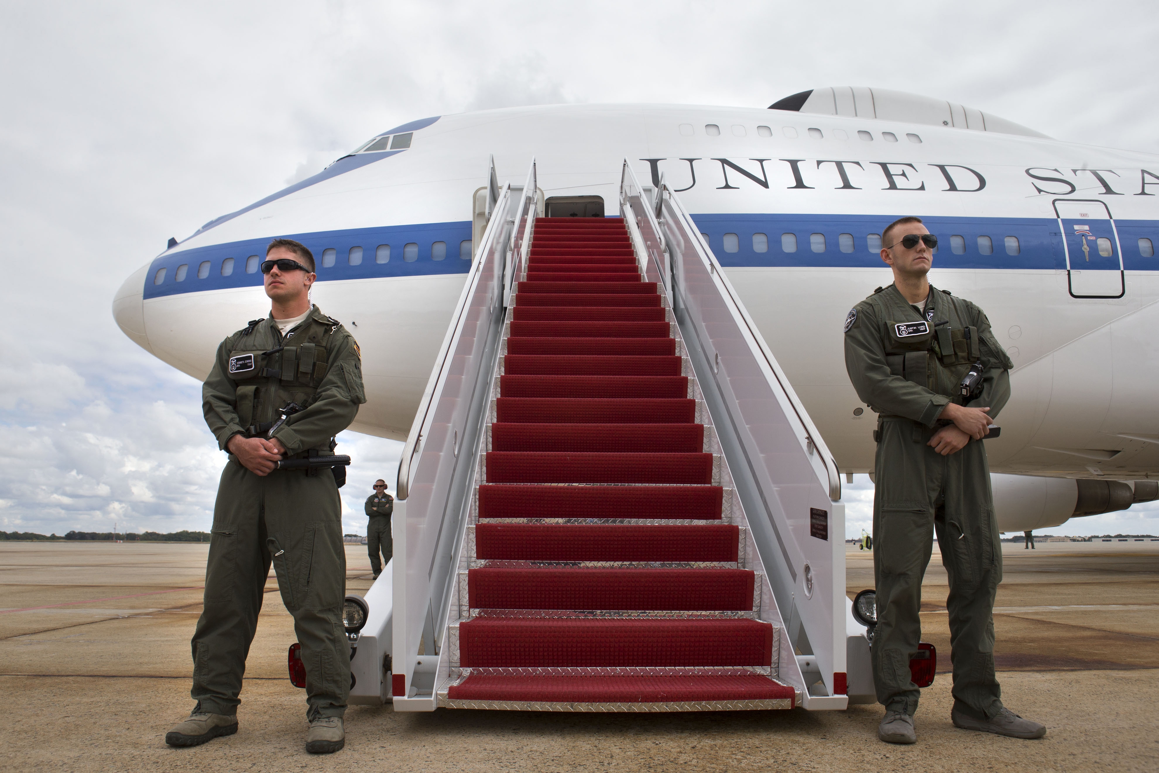 Trump's Nuclear Attack 'Doomsday Plane' Arrives In Washington