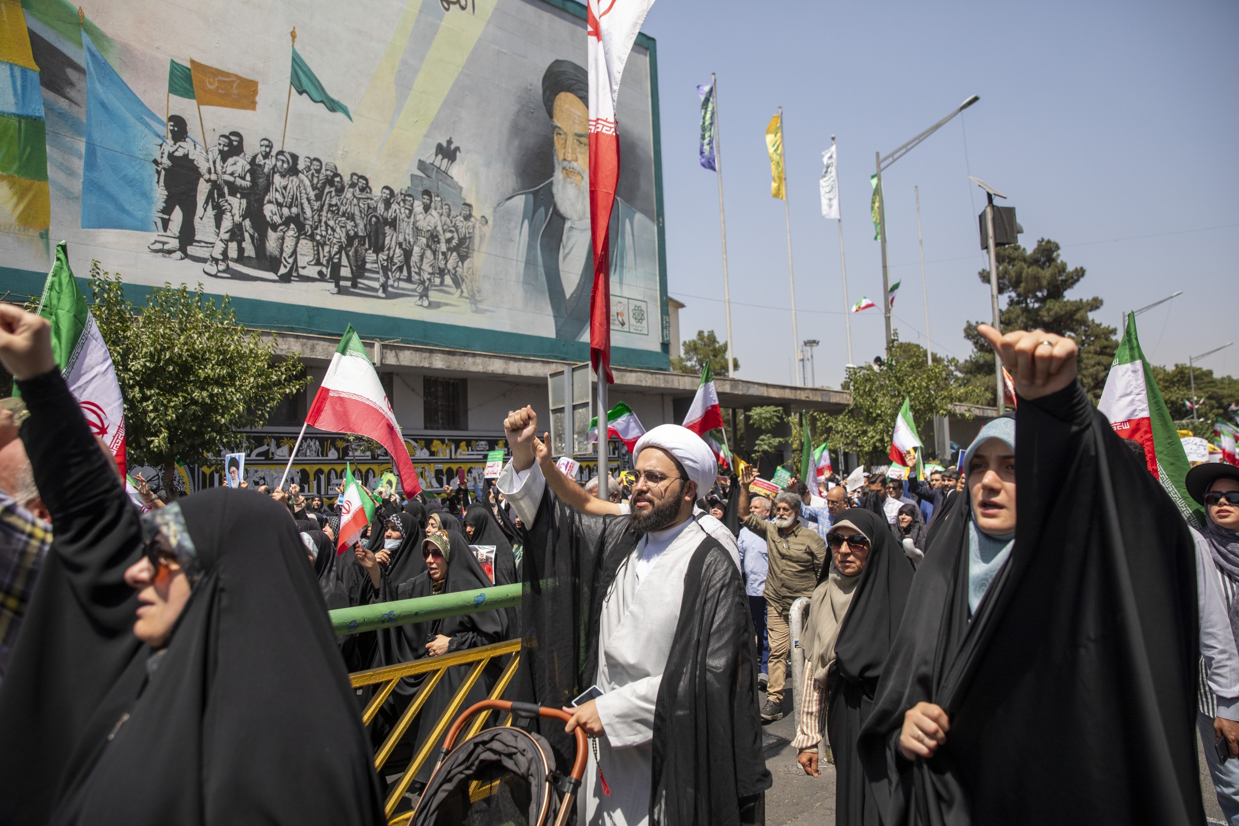 Israel Strikes Iran's Largest Nuclear Facility in Fresh Attacks