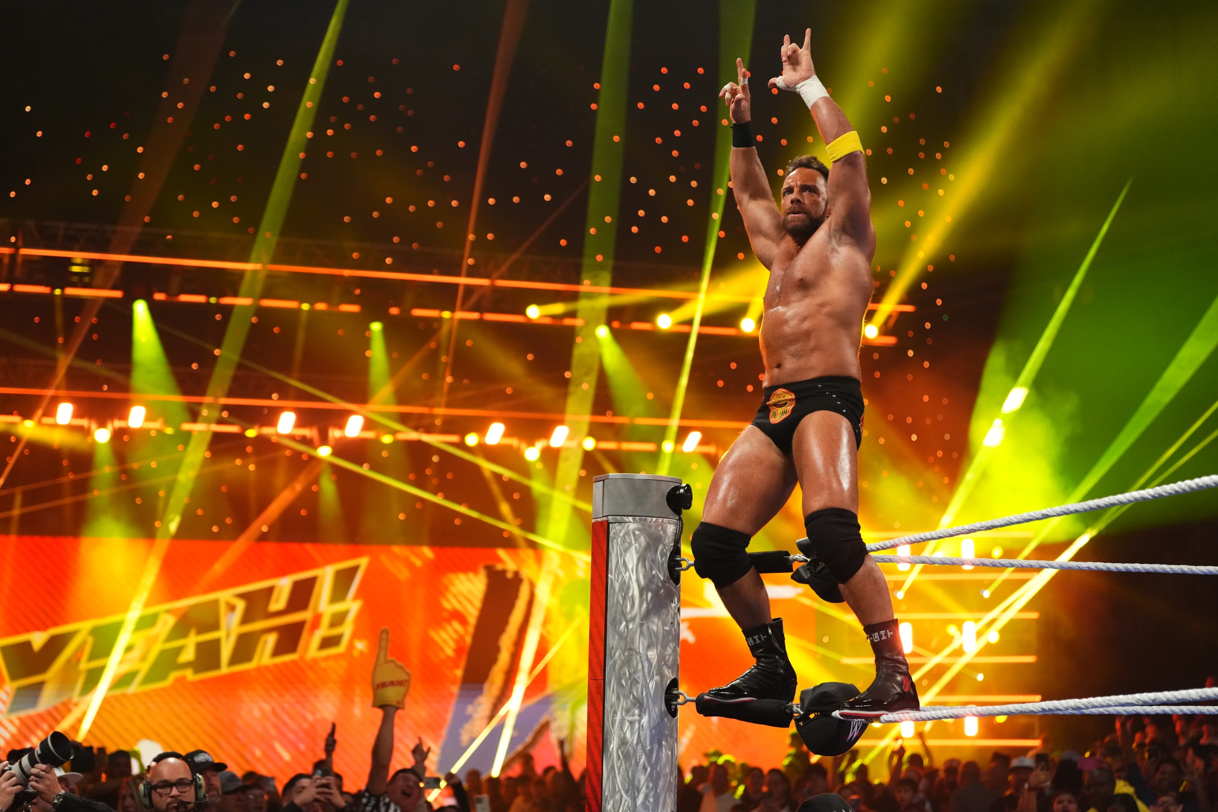 WWE Hall of Famer Believes LA Knight Deserves a World Title Run