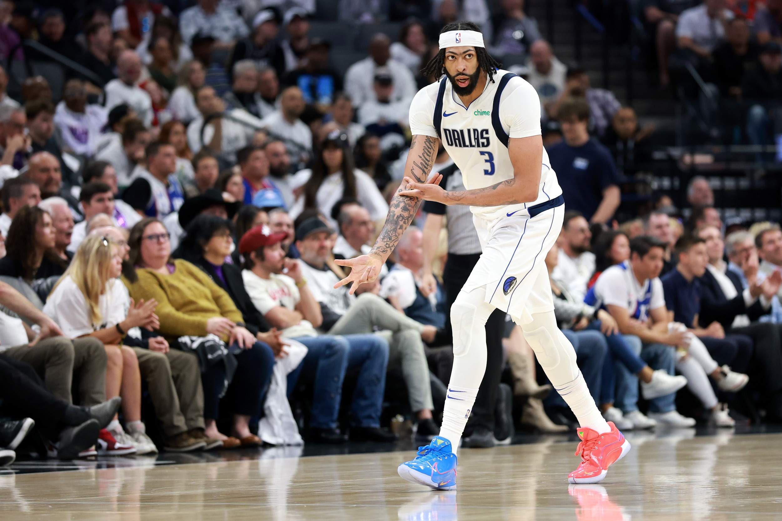 Mavericks Urged to Explore Anthony Davis Trade Opportunity This Summer