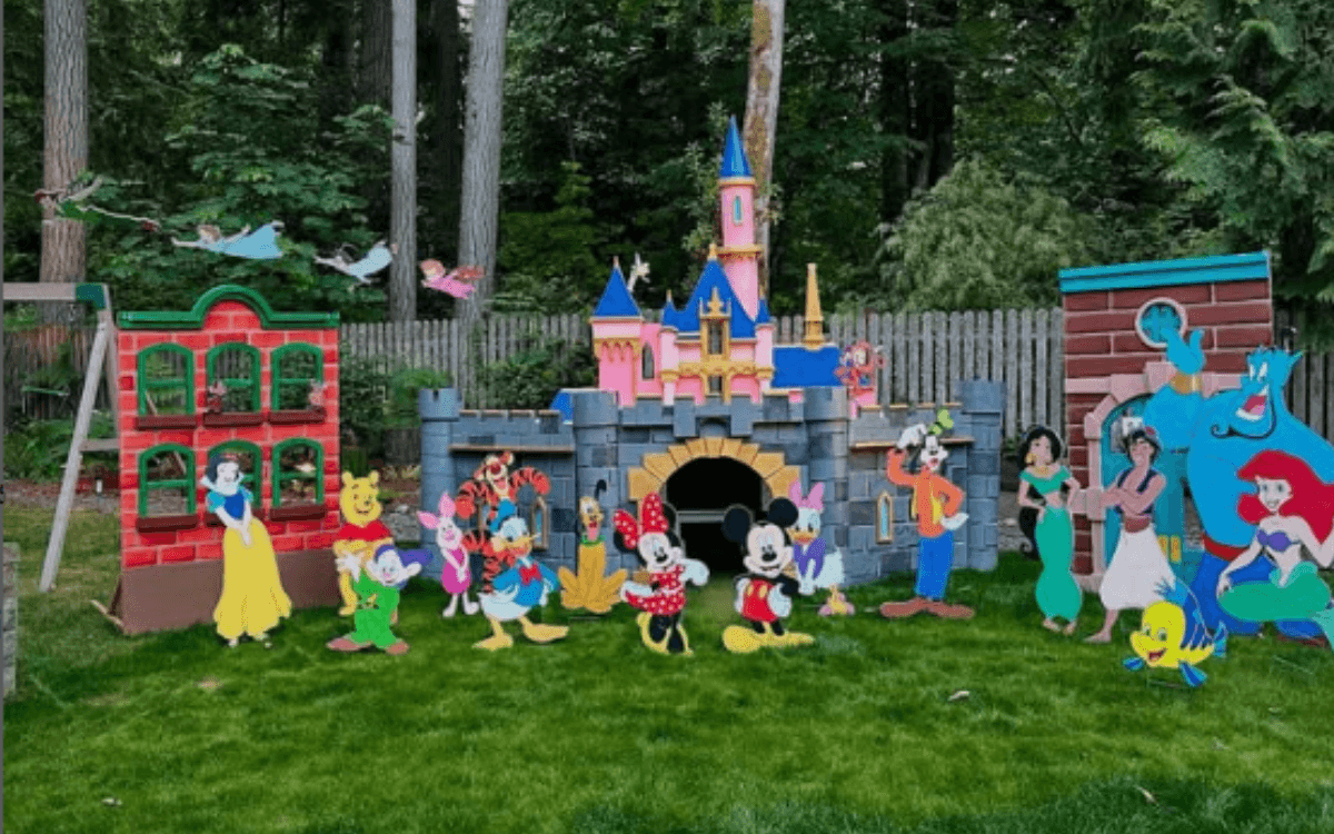 3-Year-OId Wants To Go To Disneyland for Birthday, Parents Did One Better