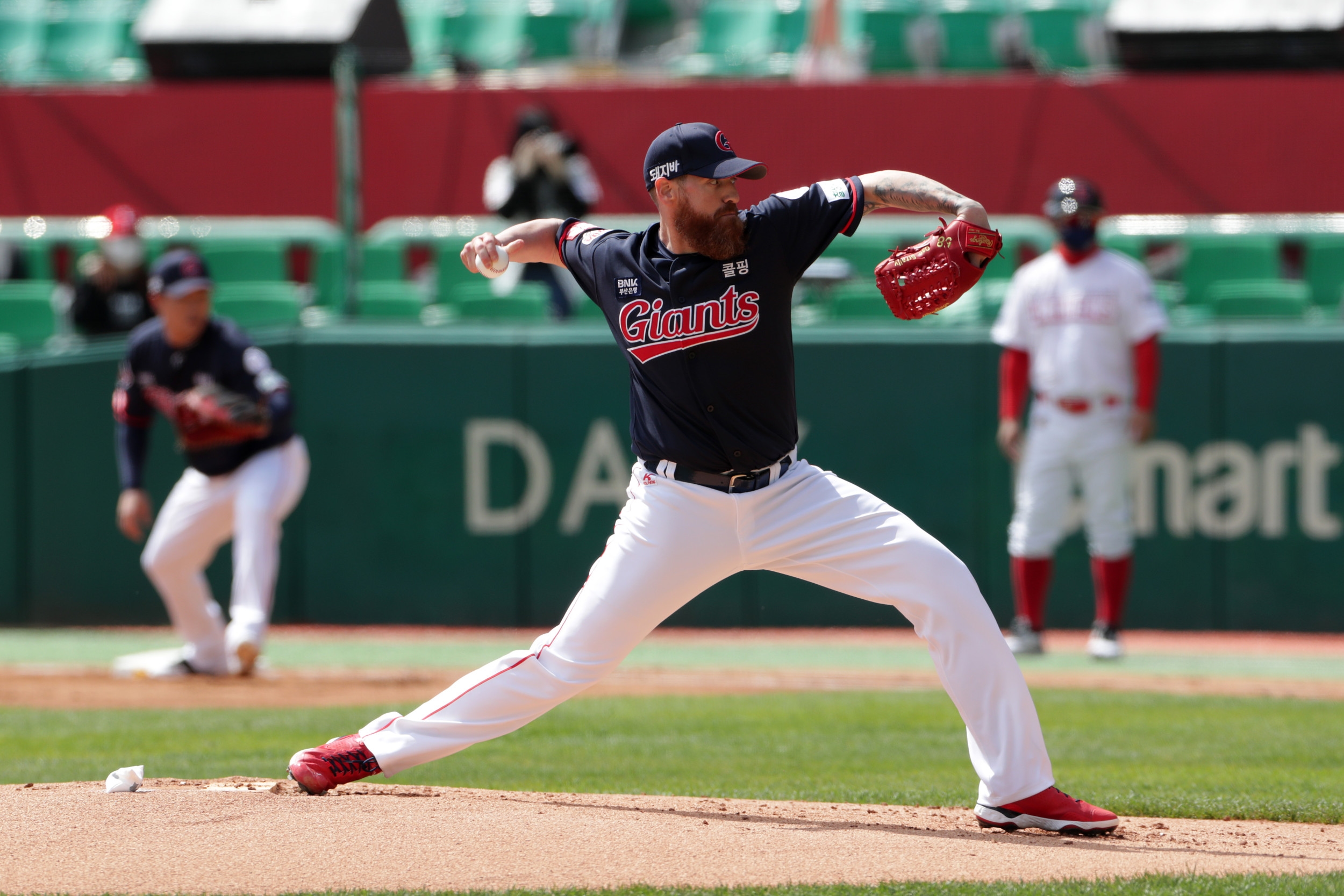 MLB News: Former Cubs, Orioles Pitcher Announces Sudden Retirement