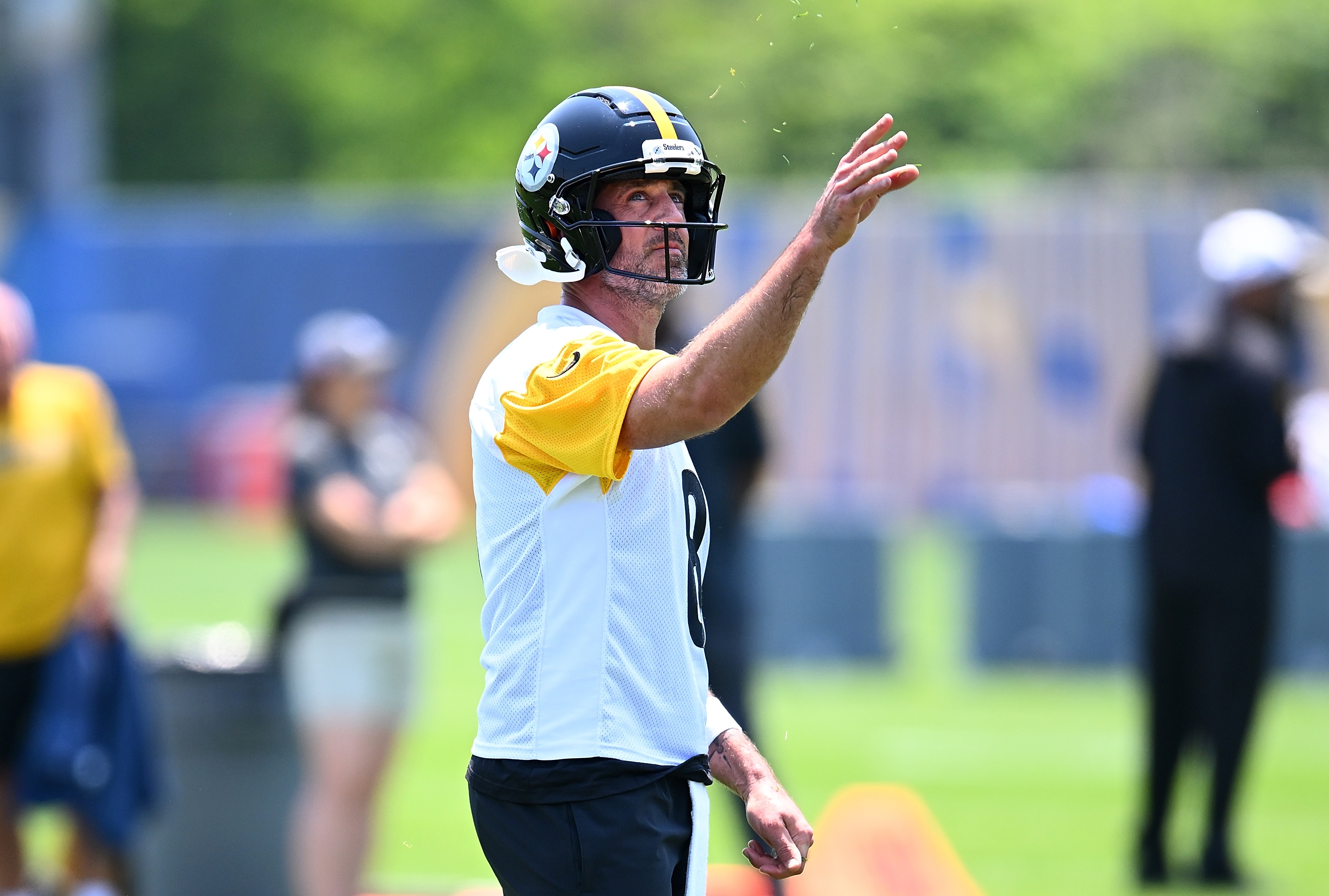 Steelers Legend Reveals Brutal Prediction for Aaron Rodgers' NFL Conclusion