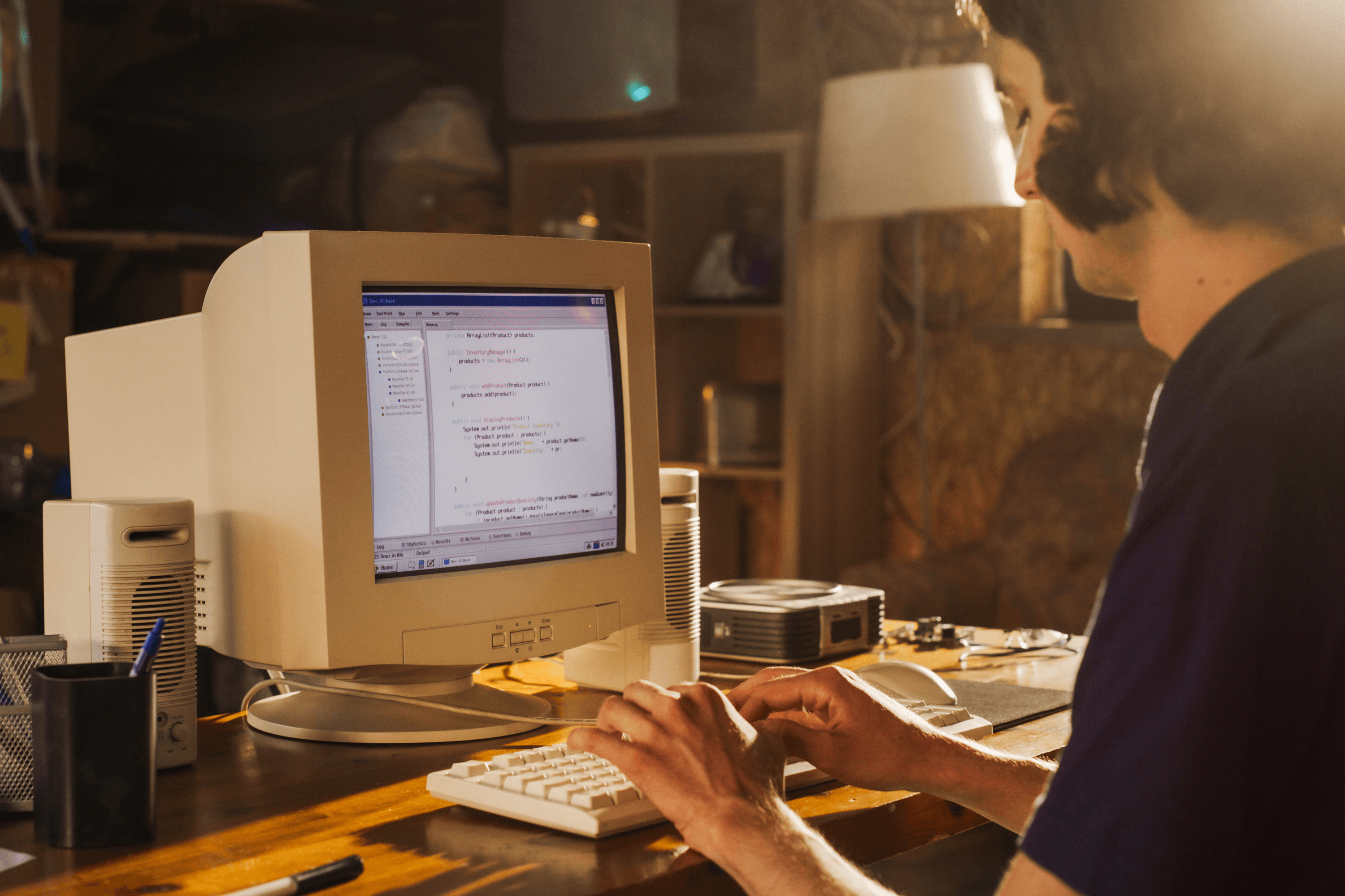 Woman Intrigued by Mystery 1990s Gadget—Online Sleuths Know What To Do