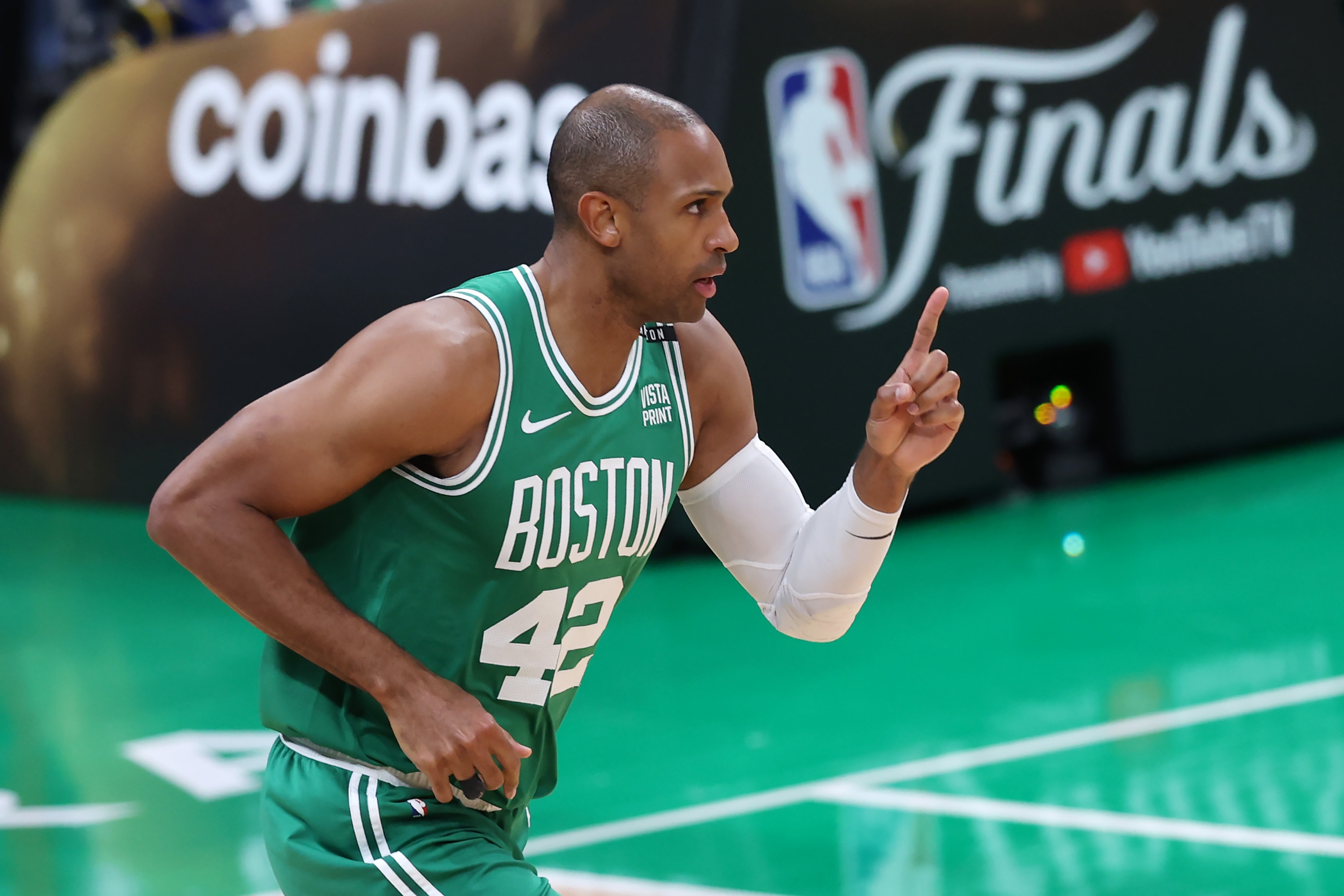 Report: Warriors Receive Major Al Horford Free Agency Update