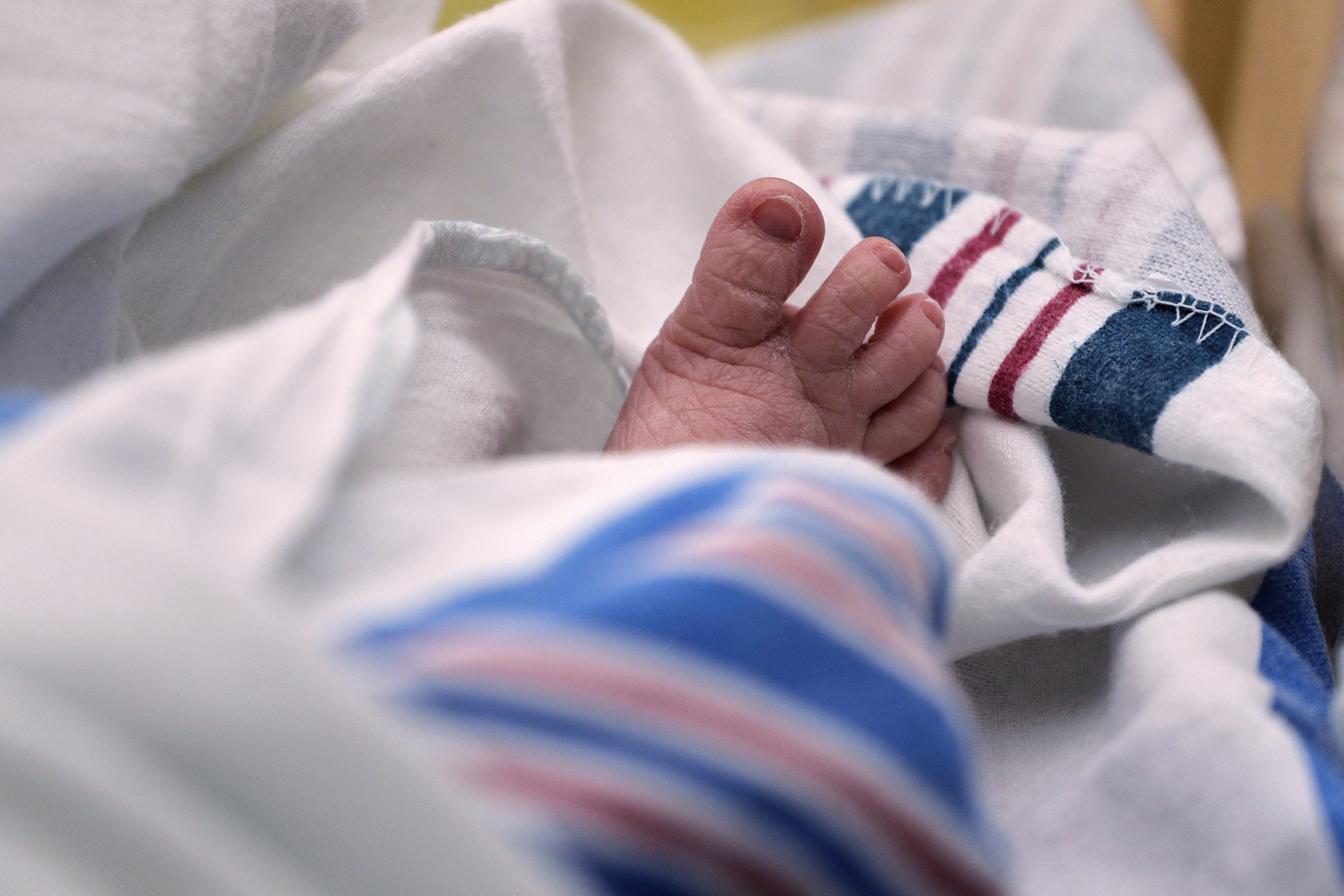 US Birth Rate Plunges to New Low — CDC
