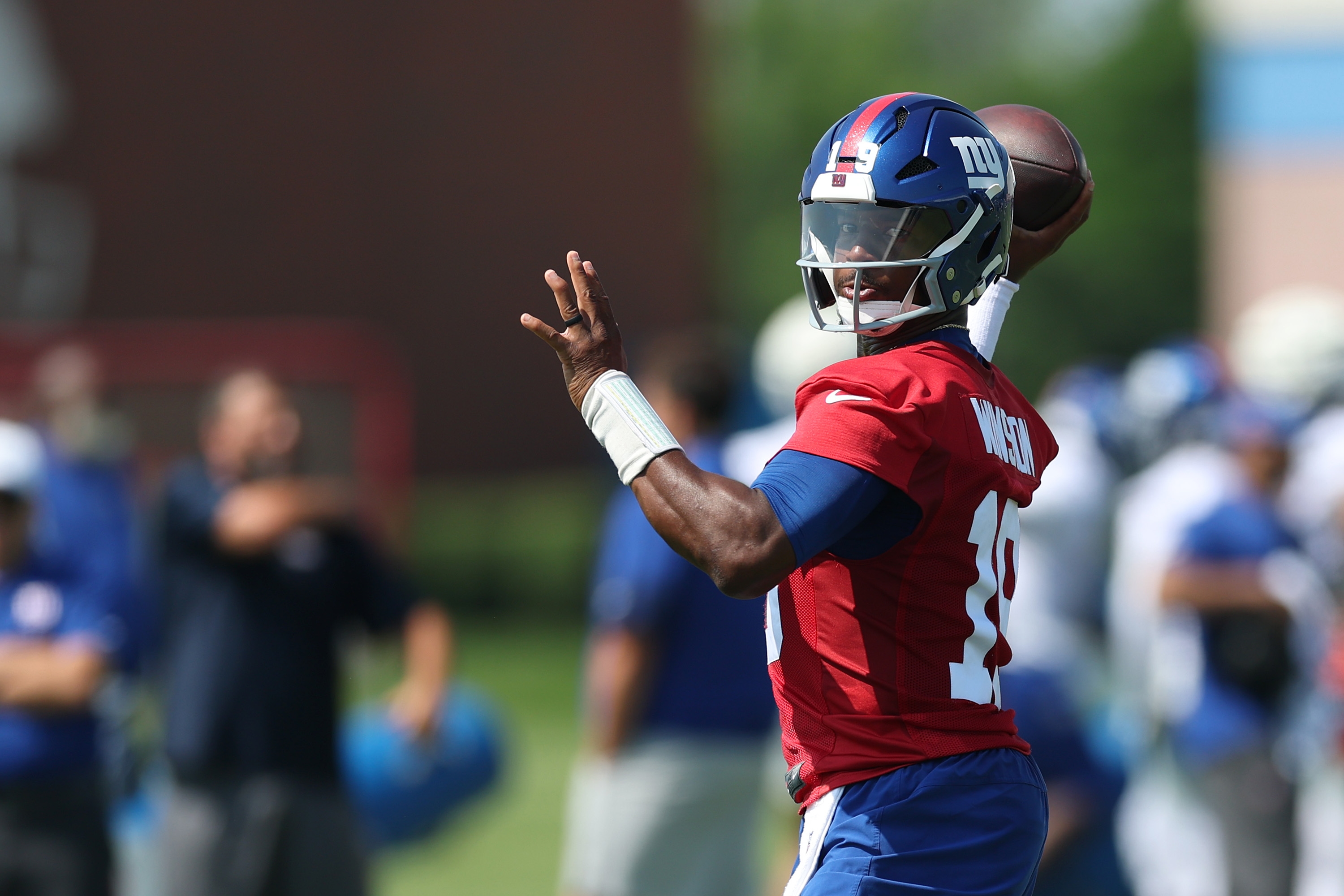Jameis Winston Unveils NY Giants Rookies' Madden 26 Ratings