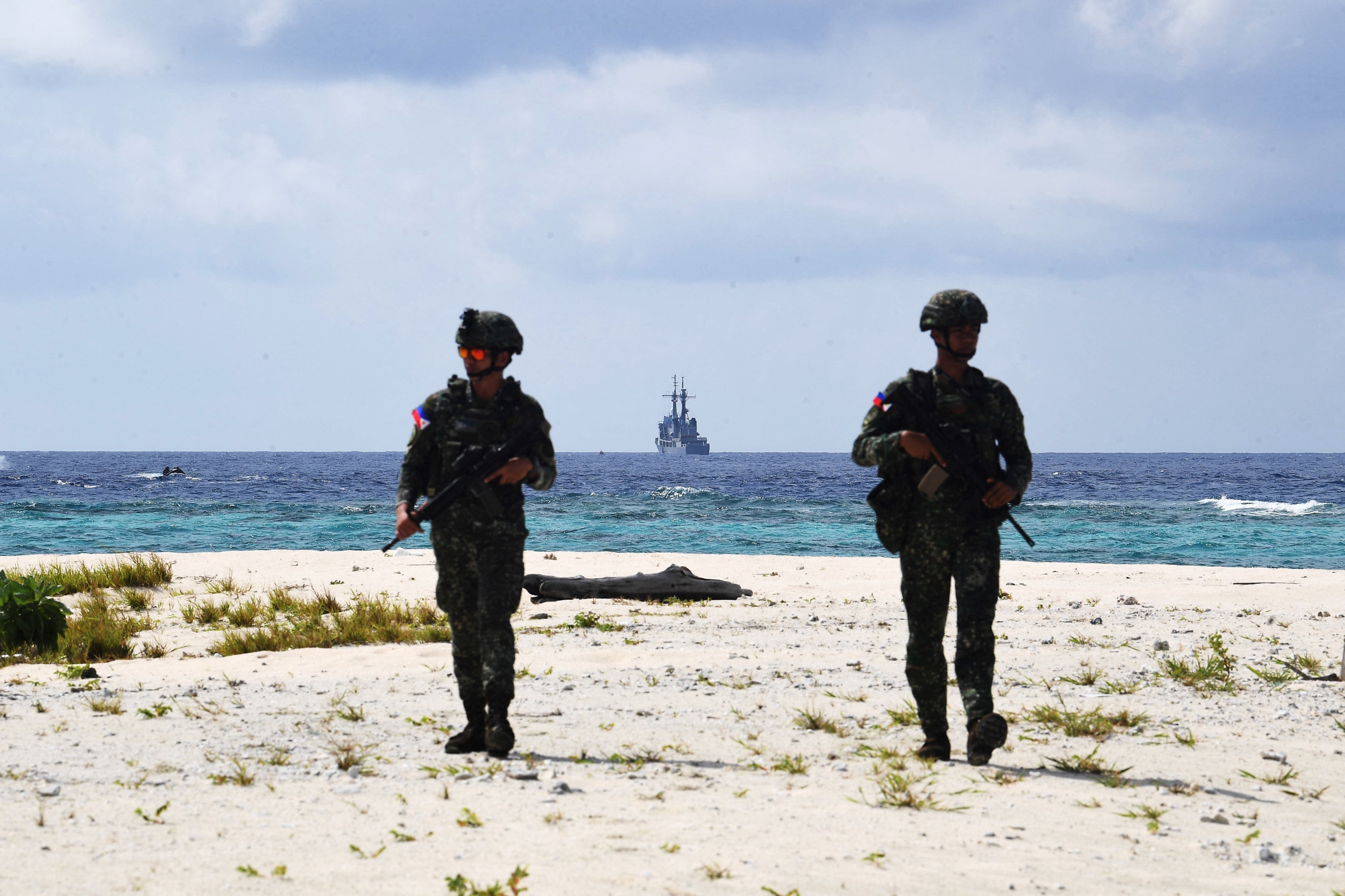China Warns US Ally in Sea Dispute