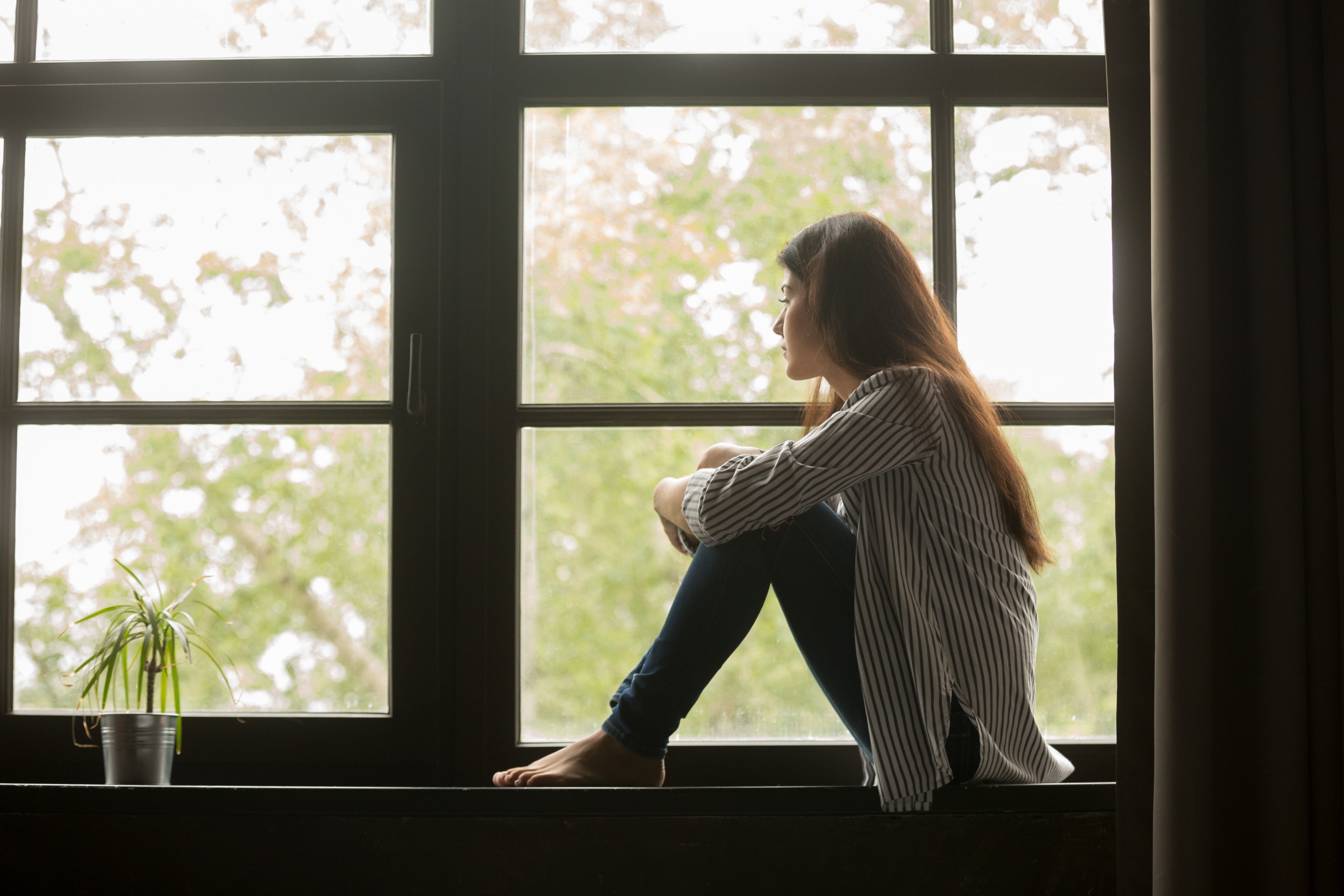 Millennial's Theory on Why 'We Cannot Complain' About Loneliness Goes Viral