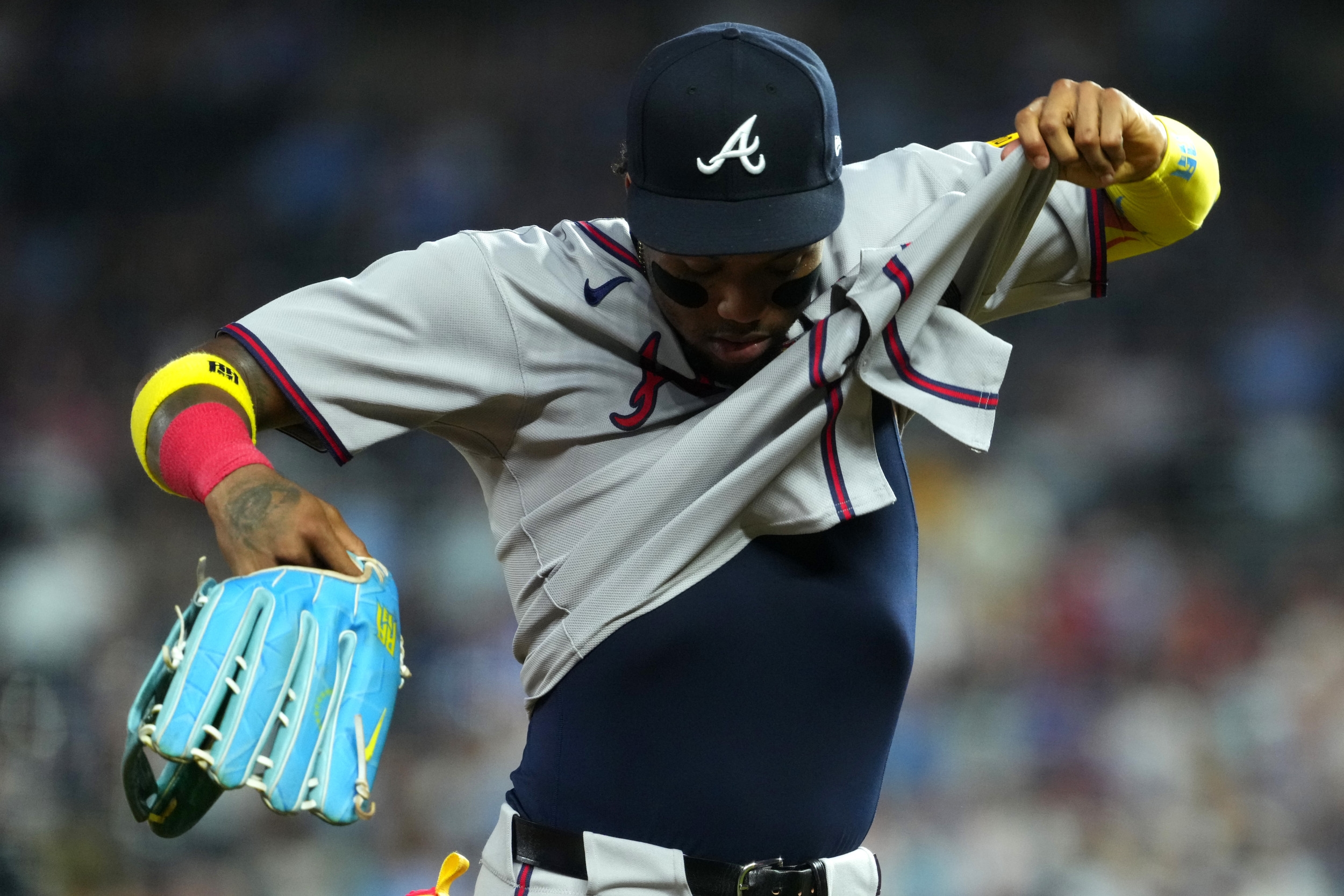 Phillies 'Favorites' To Sign Brother Of Rival Braves' Ronald Acuña Jr.