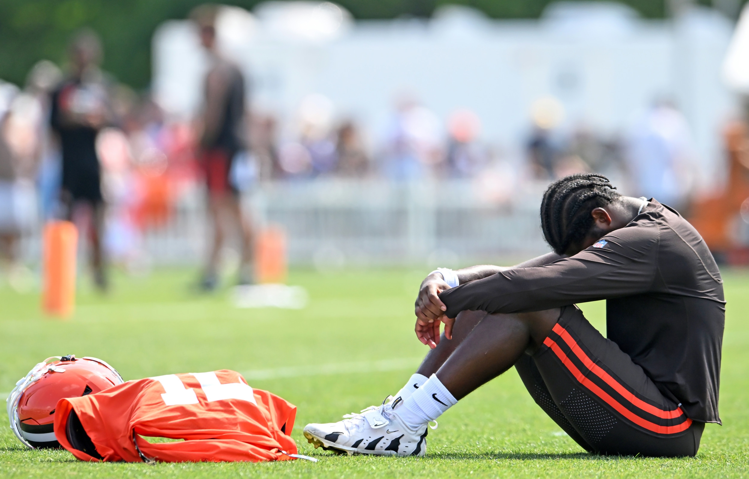 Legendary Browns QB Sends Ominous Shedeur Sanders Warning to Team