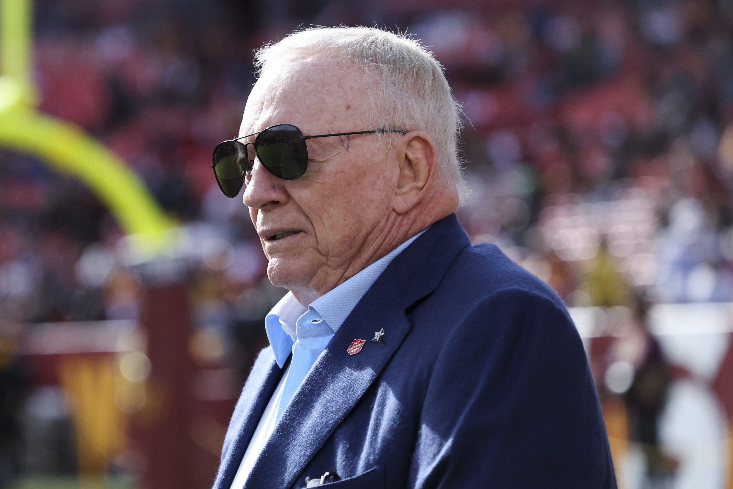NFL Analyst Bashes Jerry Jones' Approach With Micah Parsons