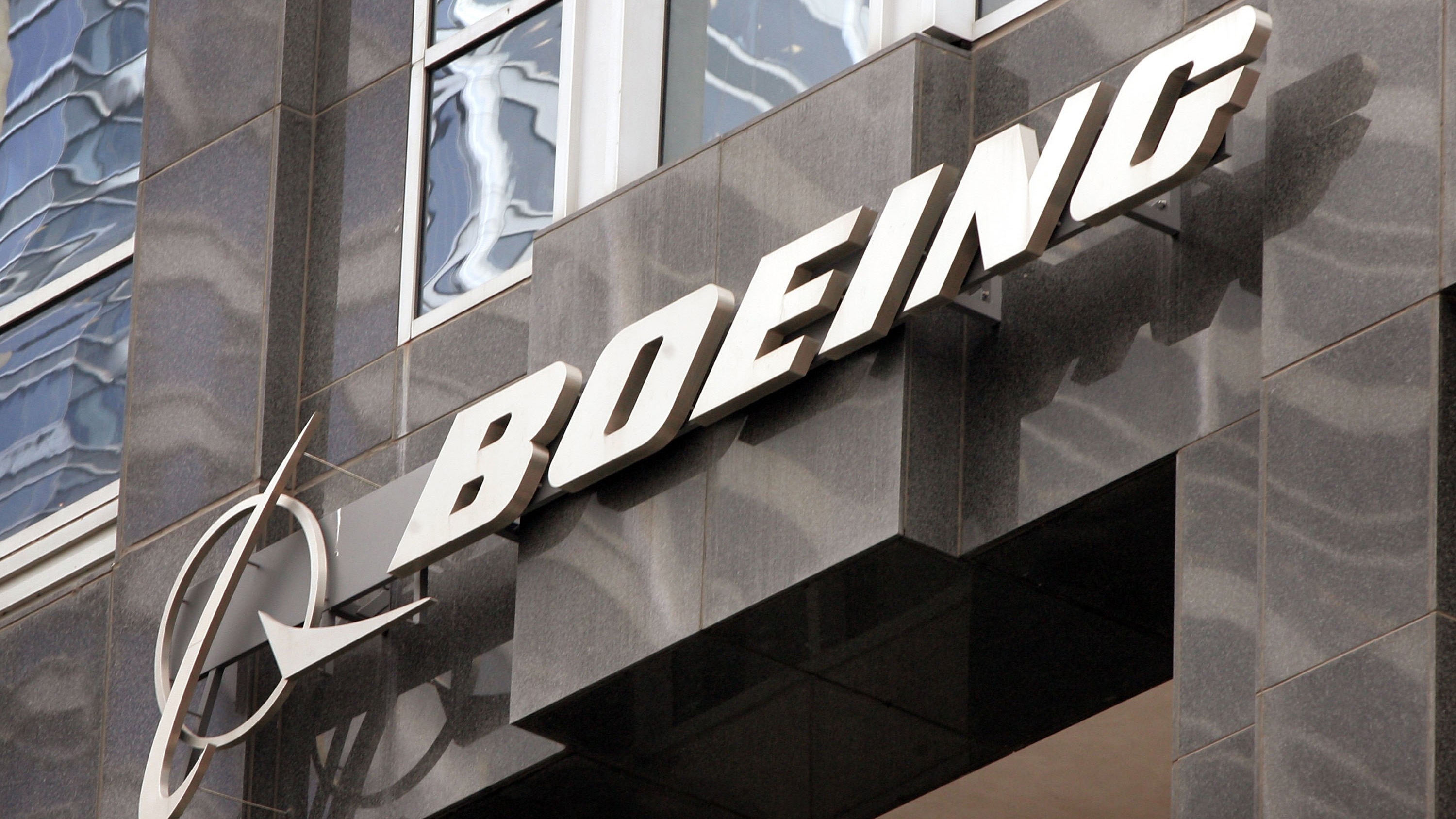 Trump fights tariff court ruling; Boeing to resume China delivery
