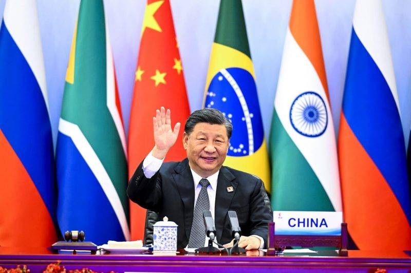 China beefs up trade talk; Russia-Ukraine agree prisoner return