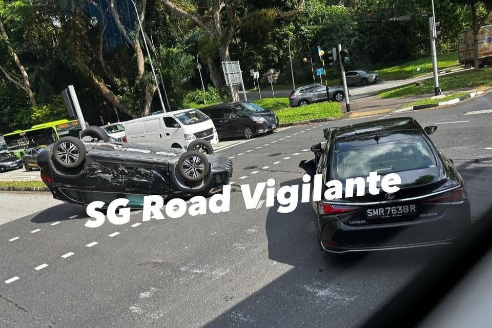 Singapore: 4 People, Including 45-Year-Old Woman, Rushed to Hospital After Accident in Upper Bukit Timah Road
