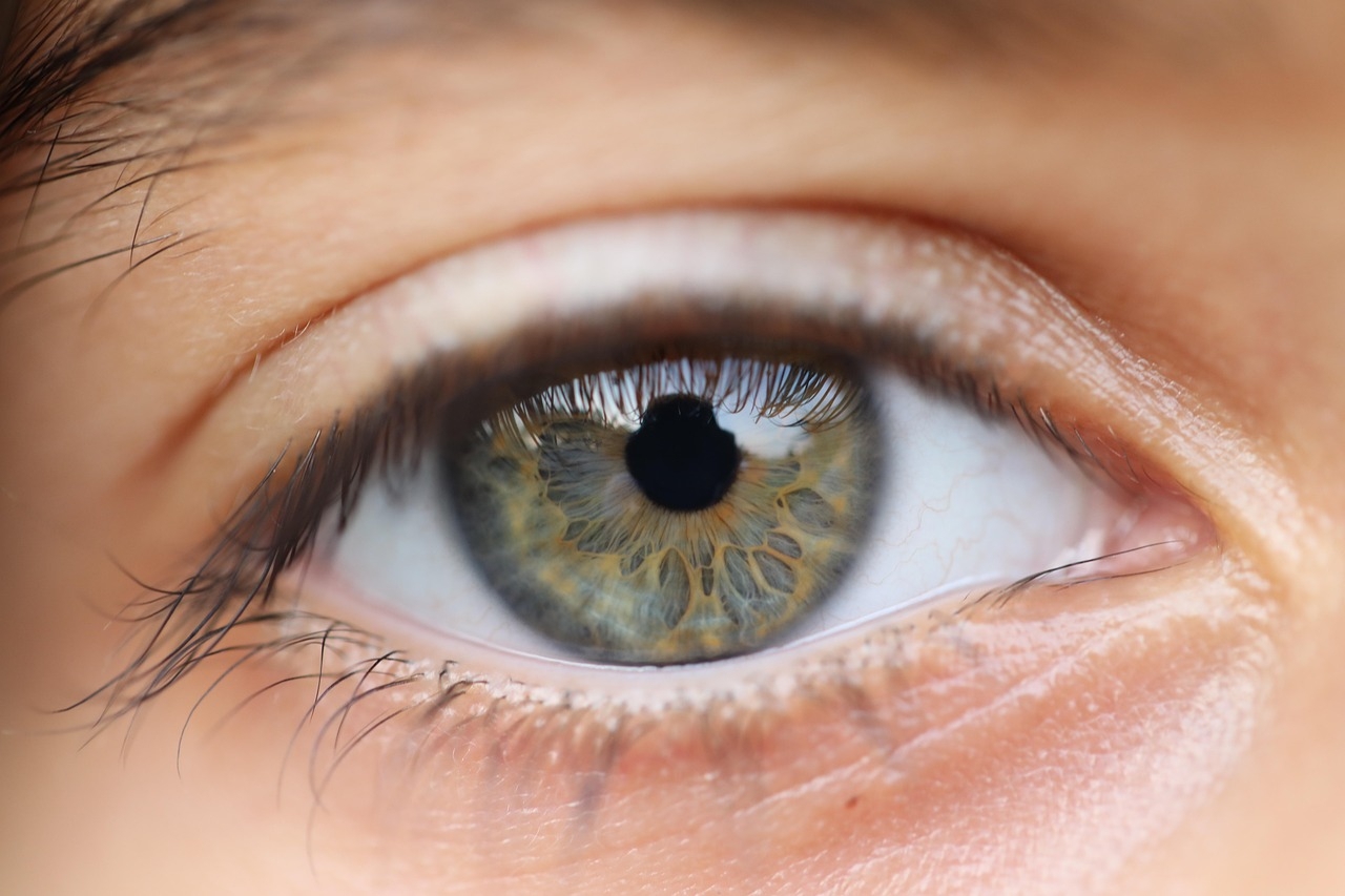 Pfizer COVID Vaccine May Lead to Vision Loss, Scientists Say