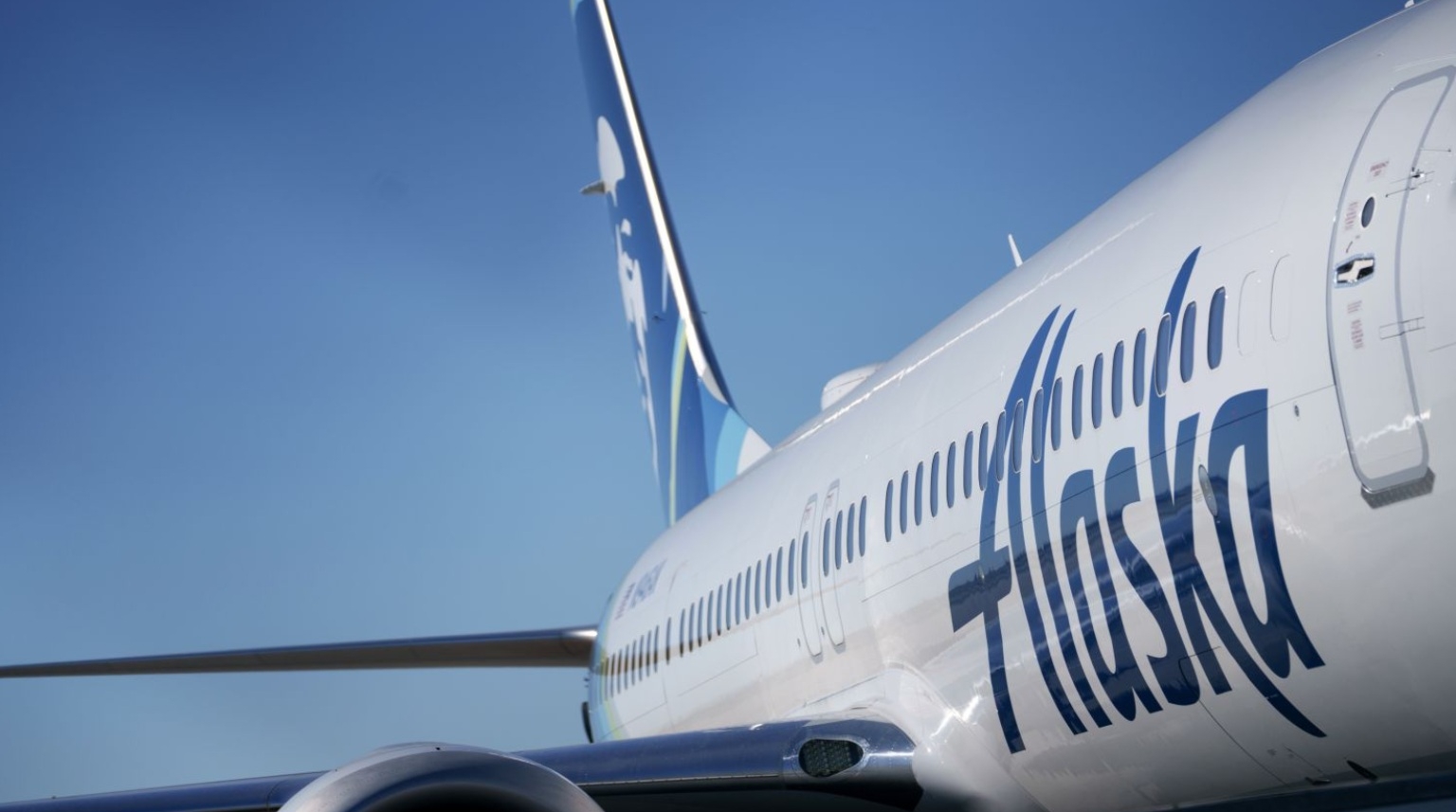 Alaska Airlines Requests Ground Stop for All Mainline Aircraft, as Flyers Brace for Travel Delays